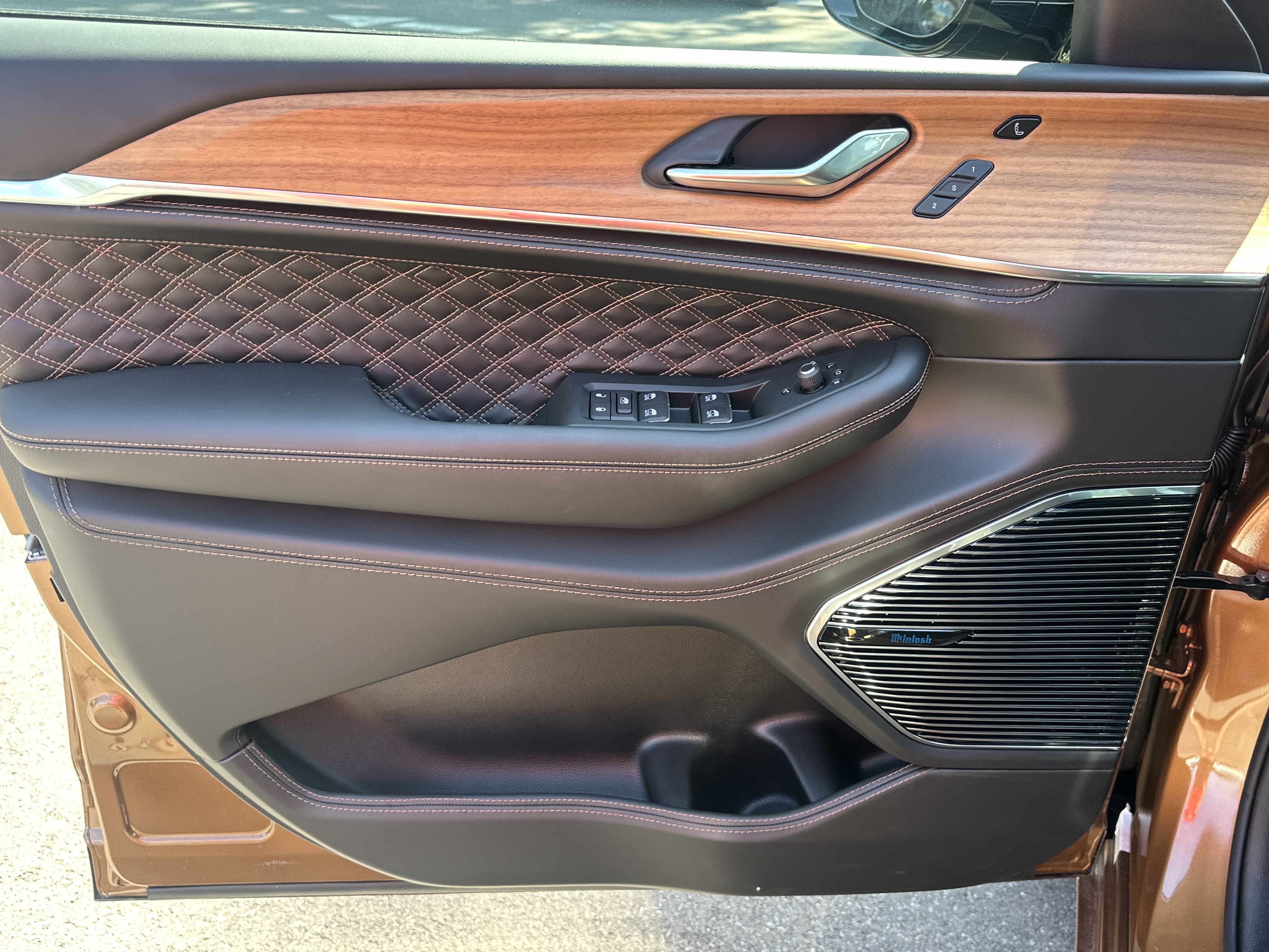 2026 Jeep Grand Cherokee Summit