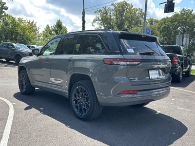 2027 Jeep Grand Cherokee Summit