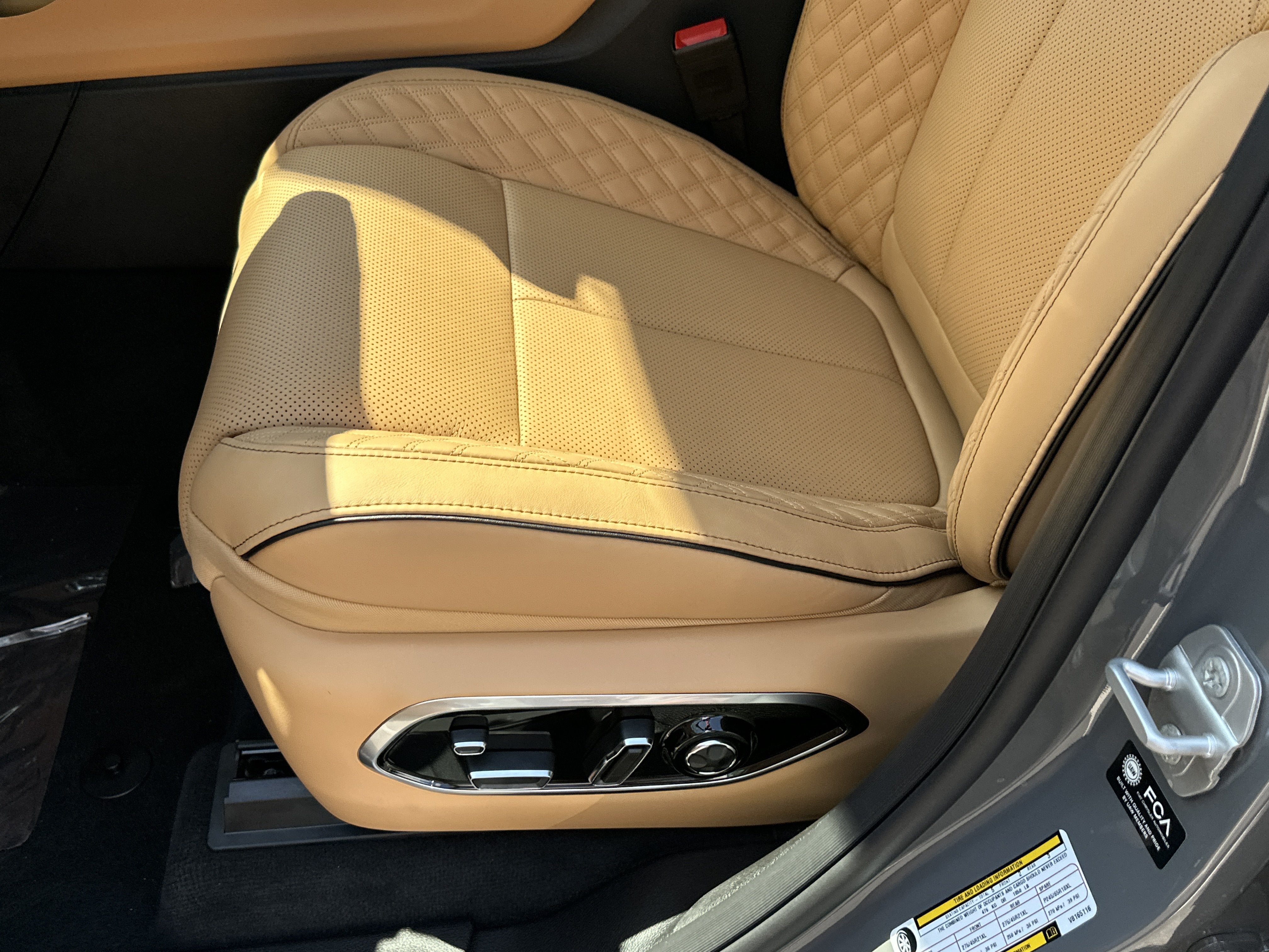2027 Jeep Grand Cherokee Summit