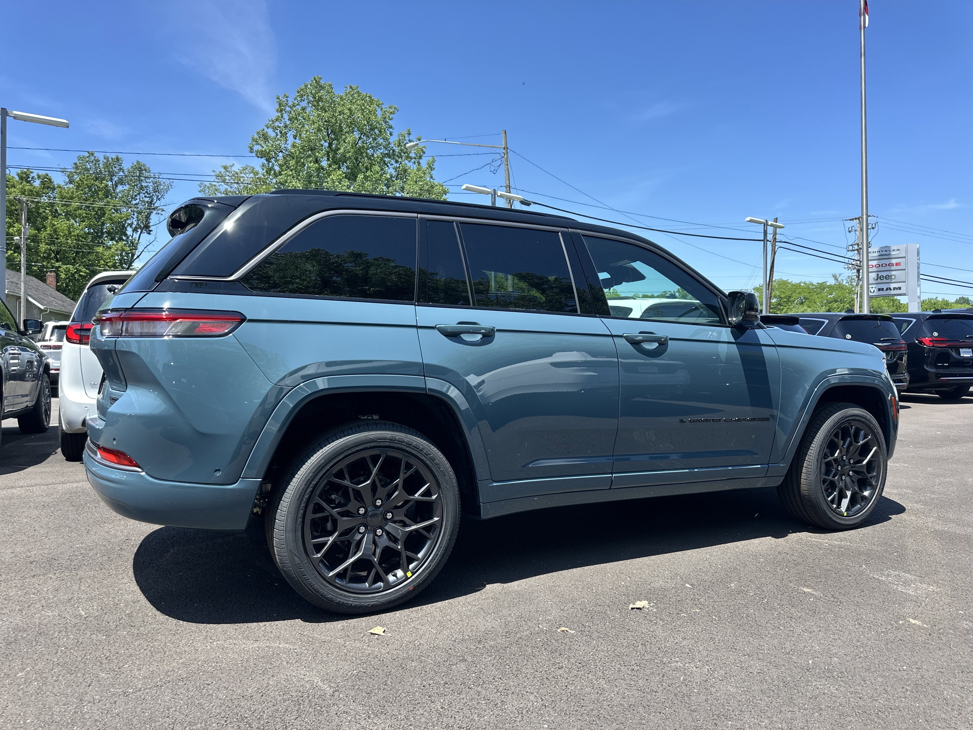 2026 Jeep Grand Cherokee Summit
