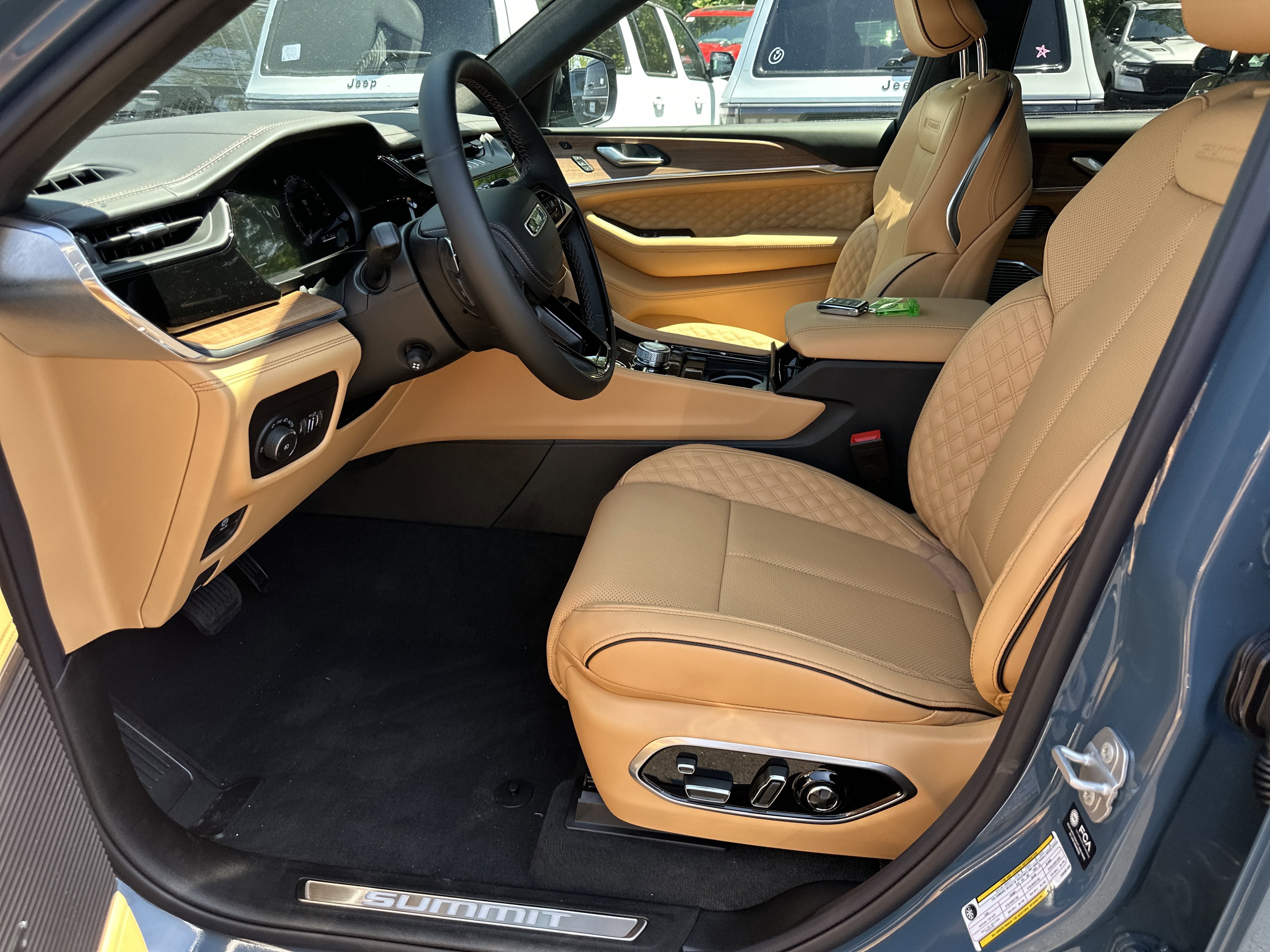2026 Jeep Grand Cherokee Summit
