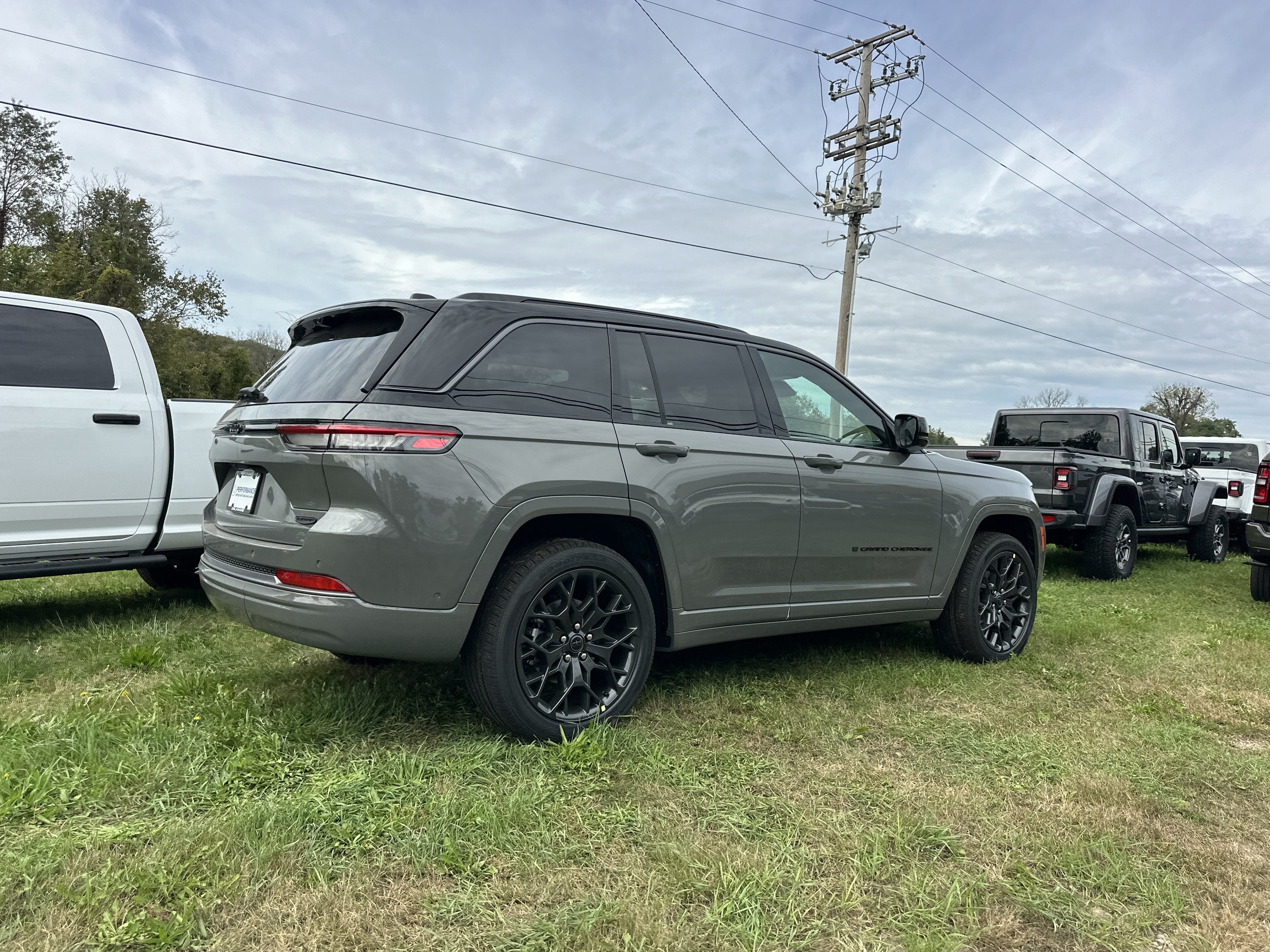 2027 Jeep Grand Cherokee Summit