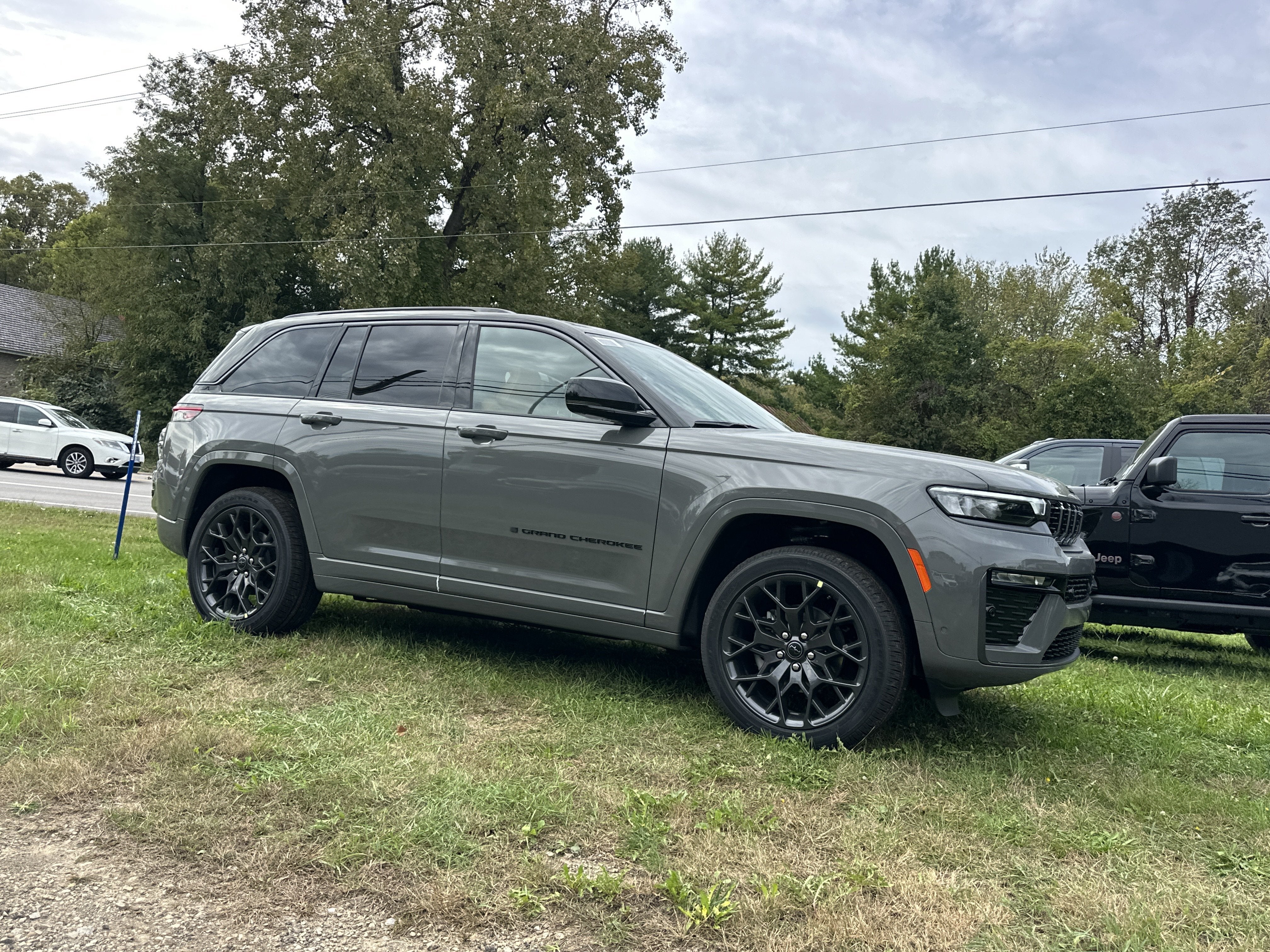 2027 Jeep Grand Cherokee Summit