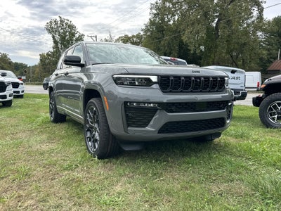 2027 Jeep Grand Cherokee Summit