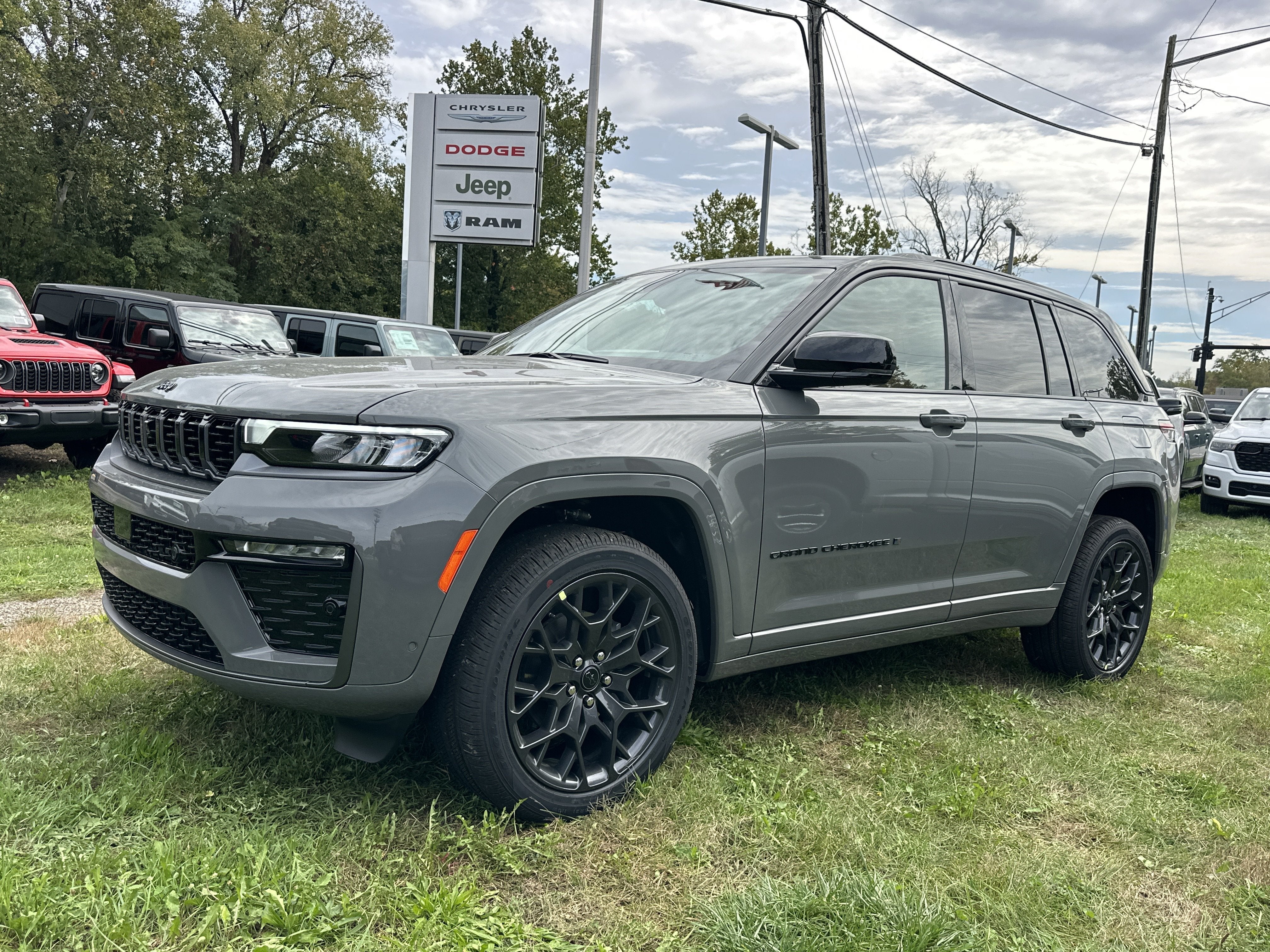 2027 Jeep Grand Cherokee Summit