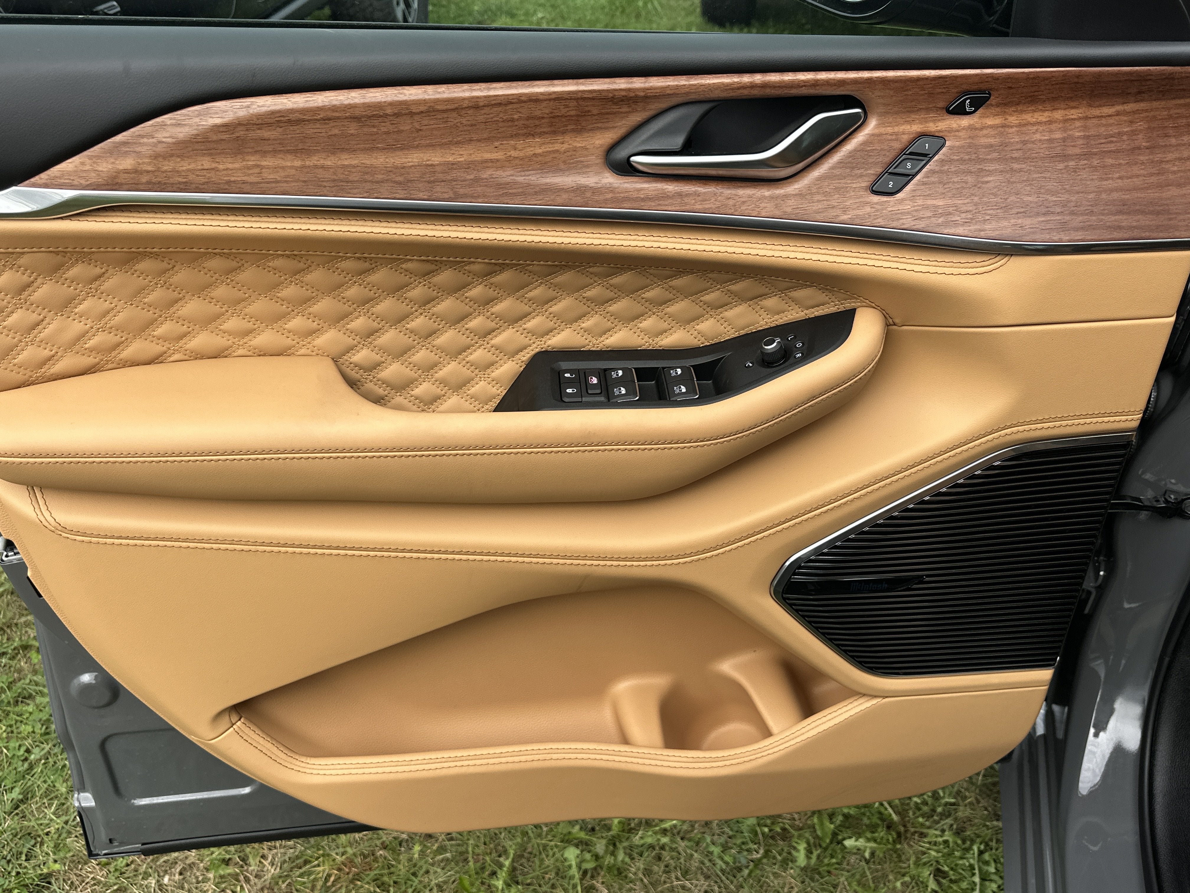 2027 Jeep Grand Cherokee Summit
