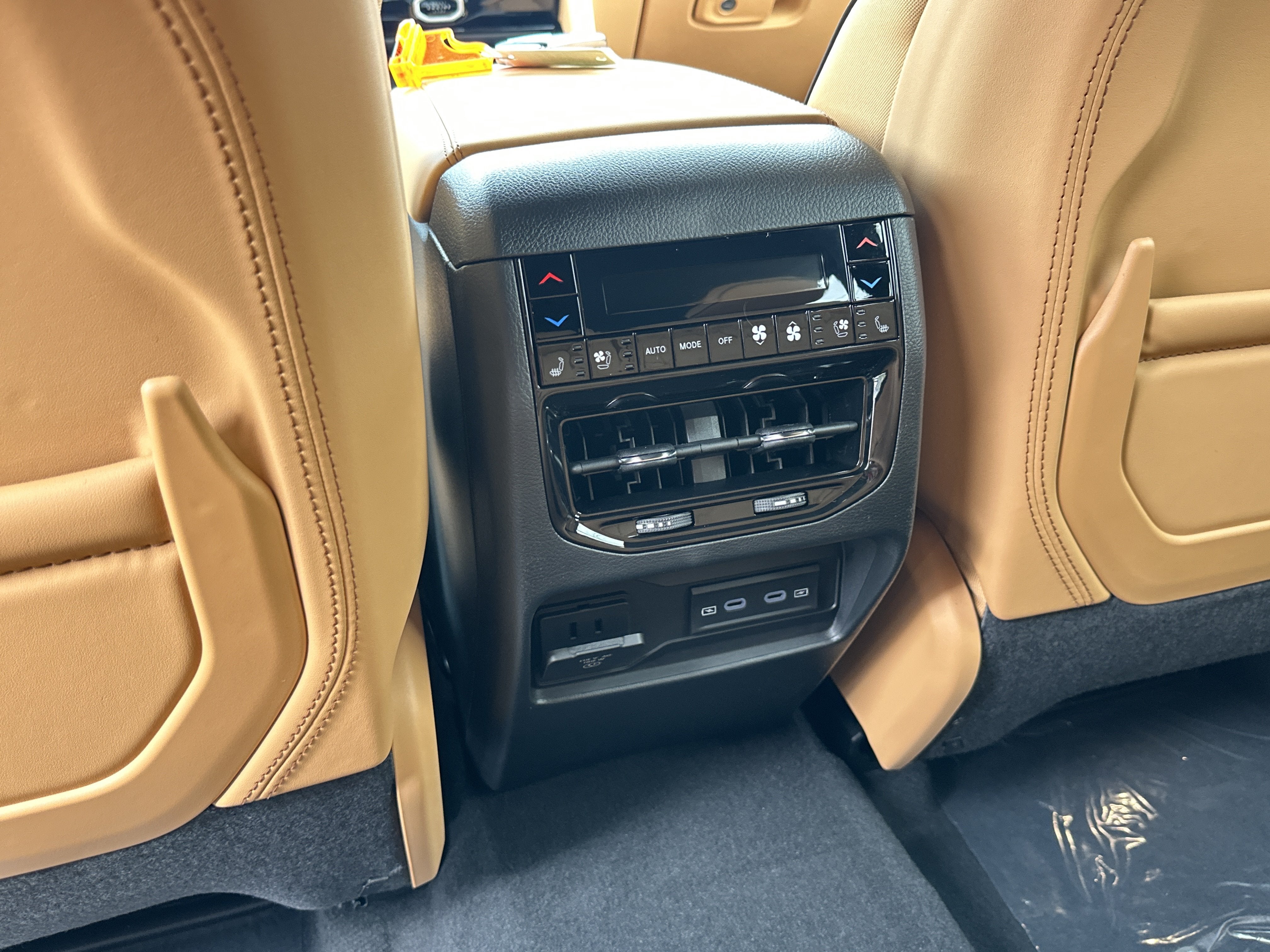 2027 Jeep Grand Cherokee Summit