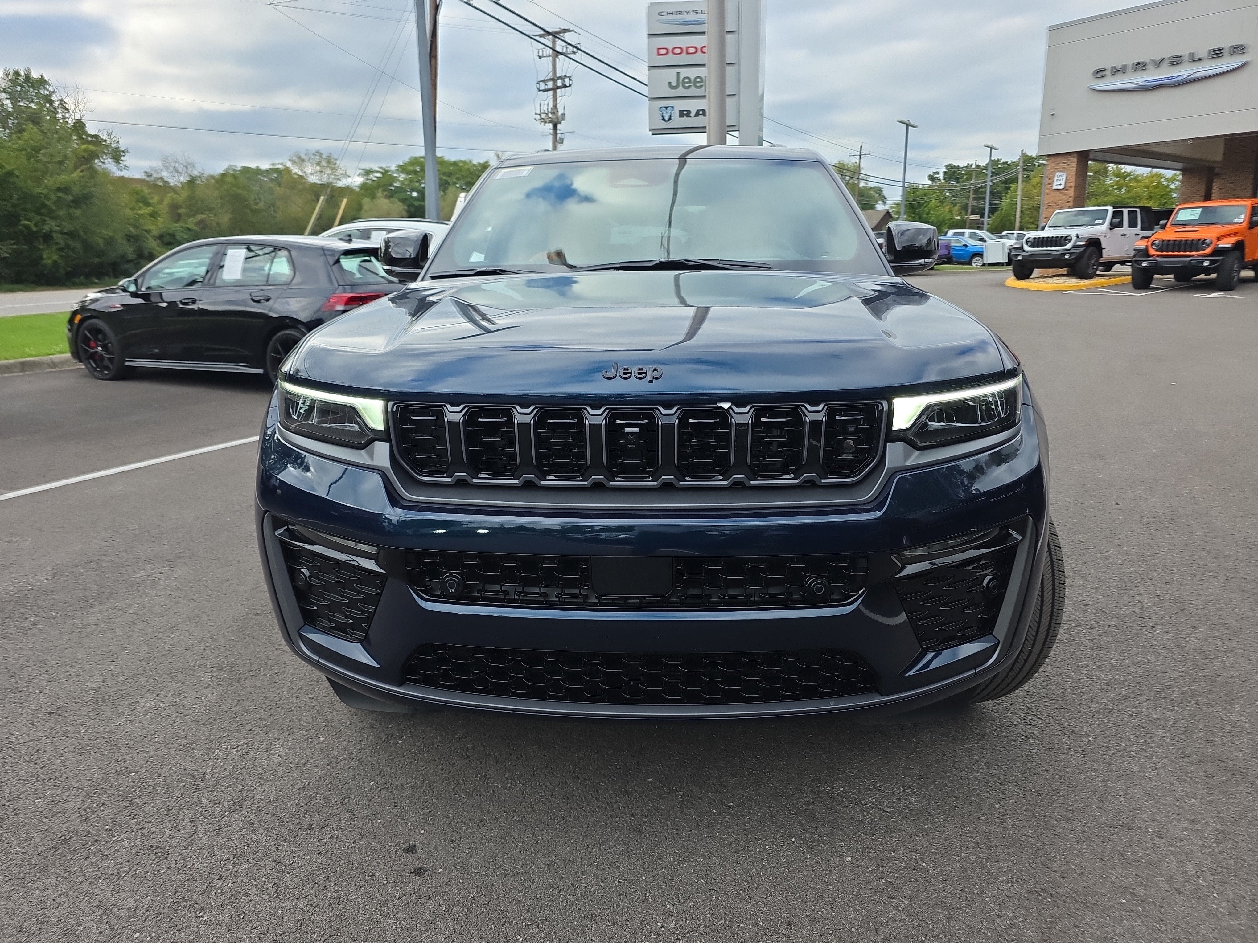 2027 Jeep Grand Cherokee Summit