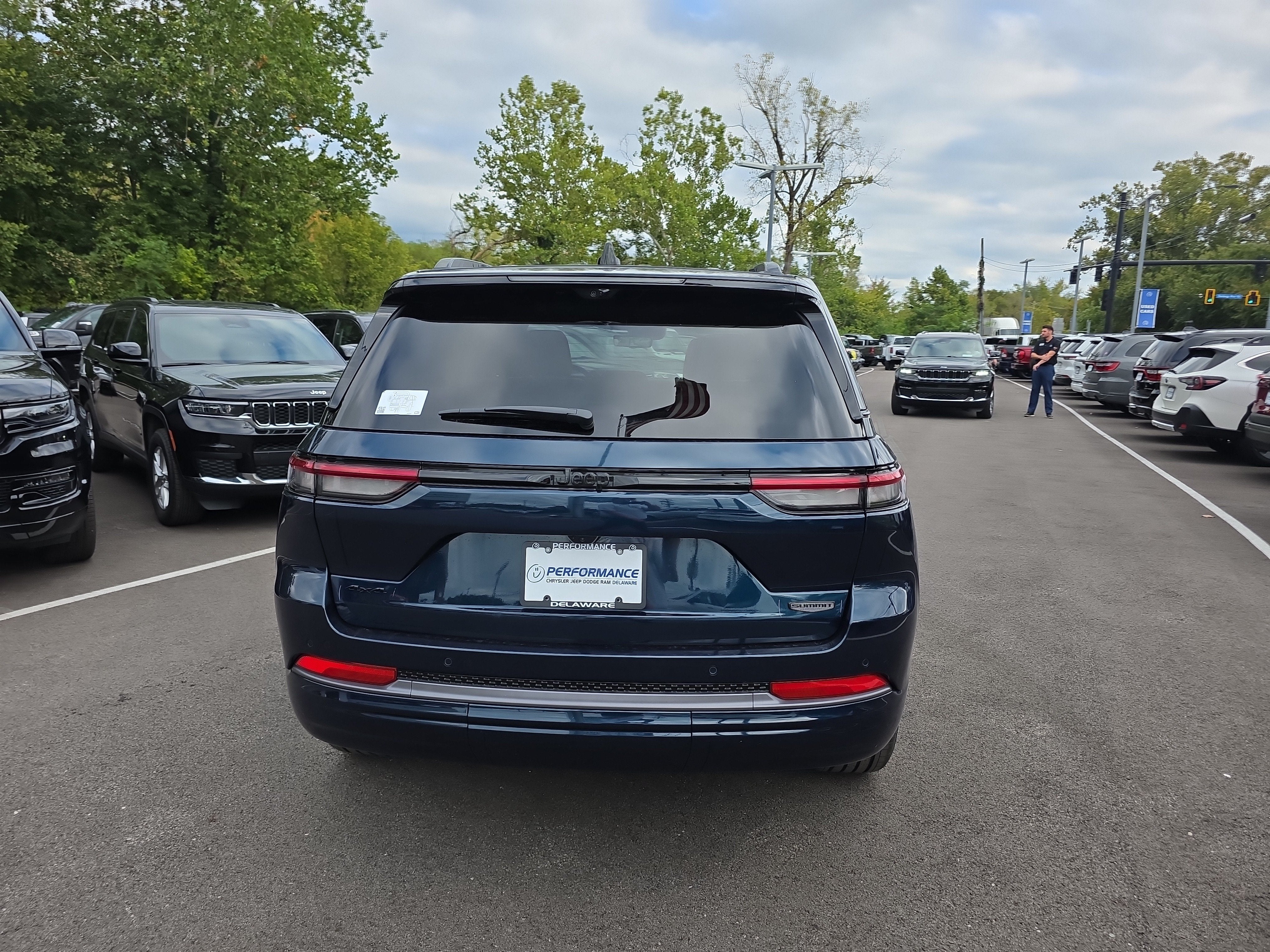 2027 Jeep Grand Cherokee Summit
