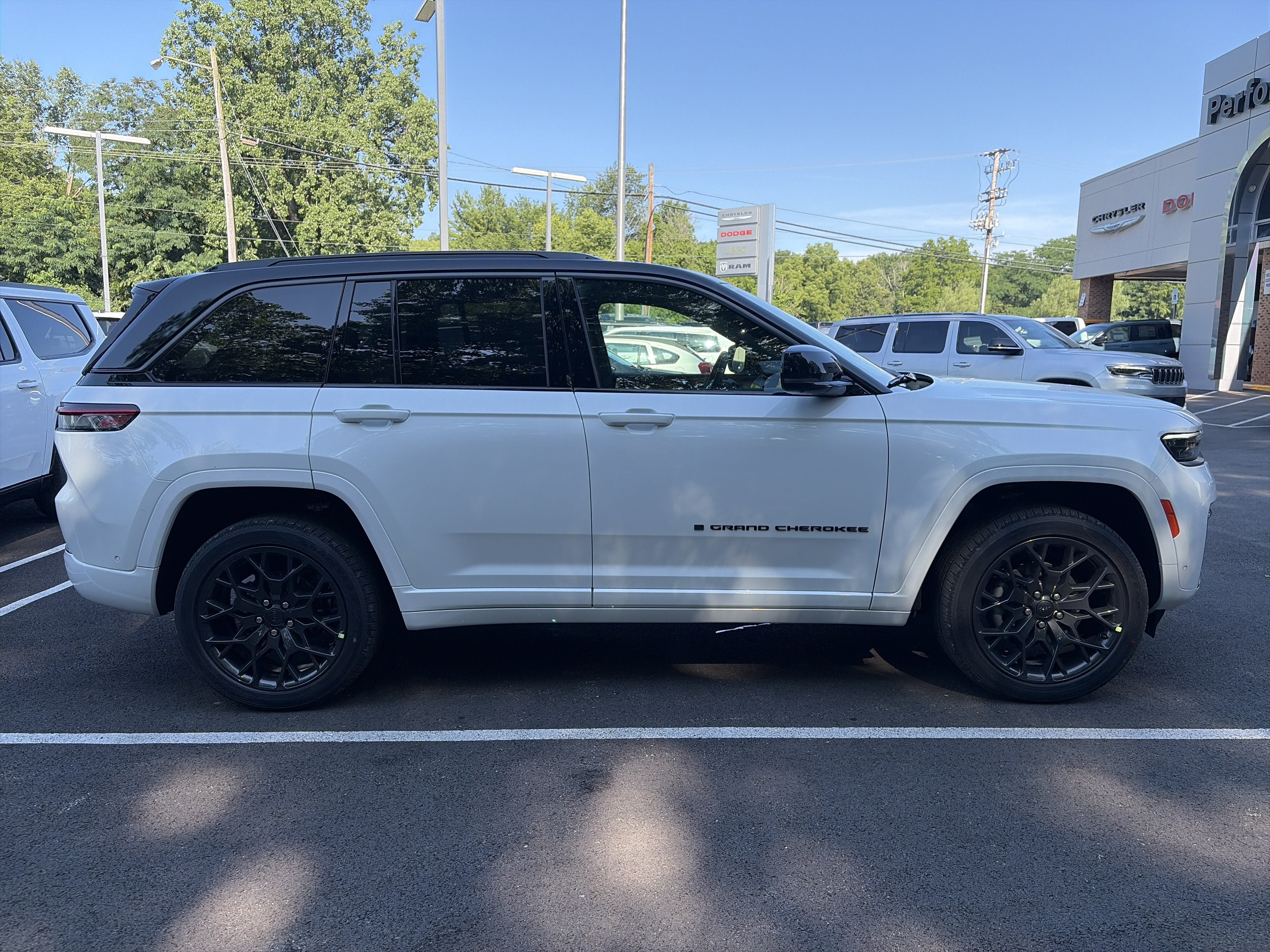 2026 Jeep Grand Cherokee Summit