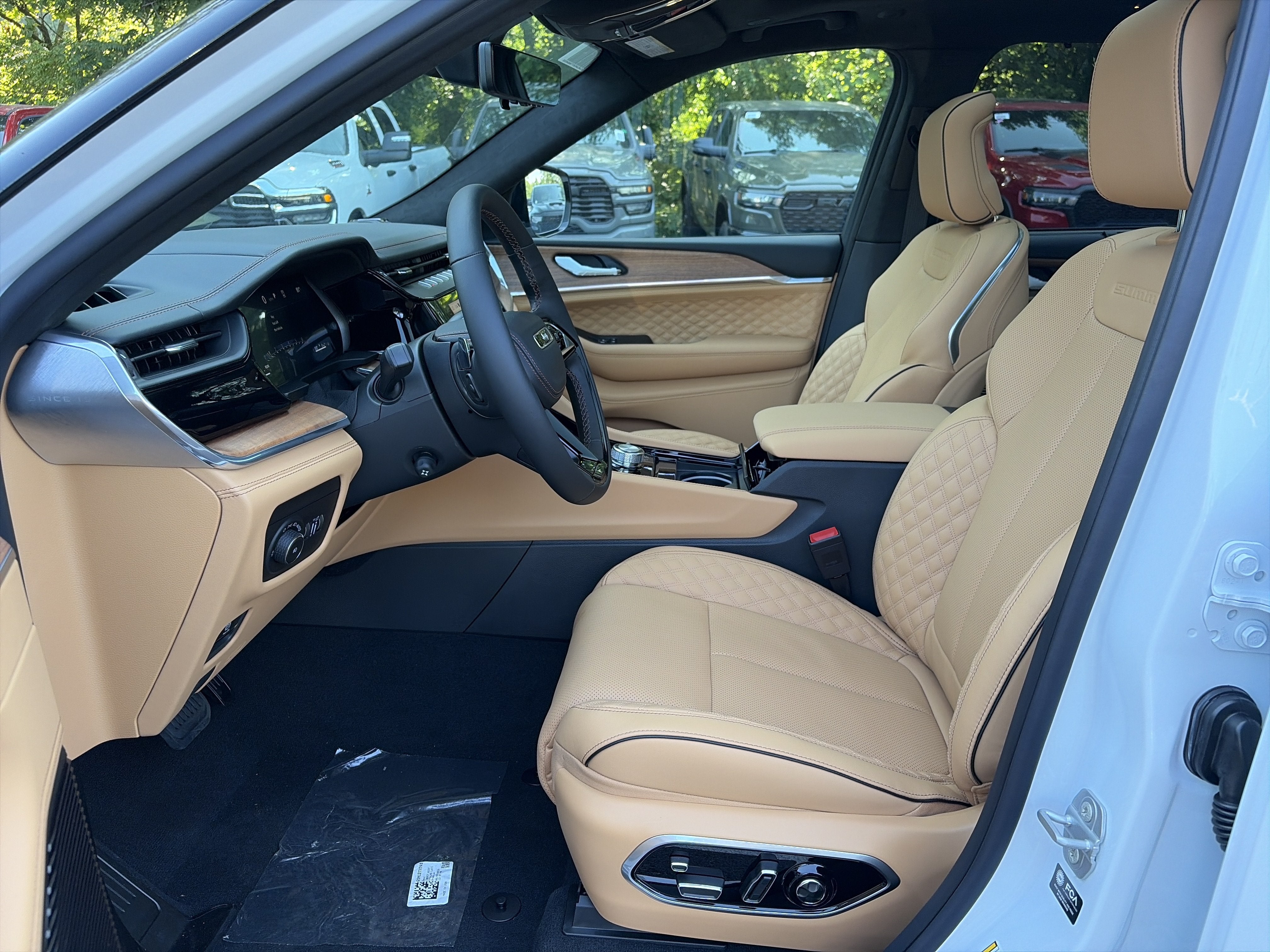 2026 Jeep Grand Cherokee Summit