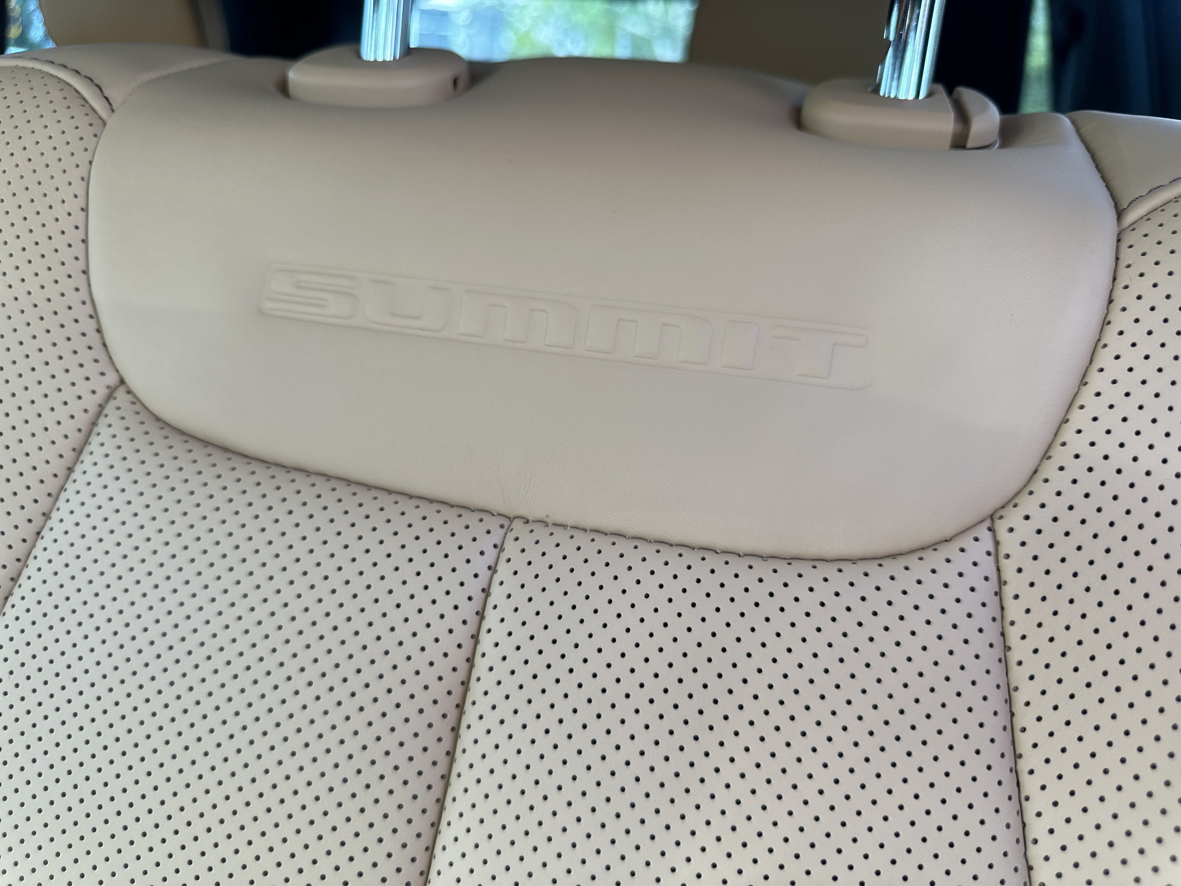 2027 Jeep Grand Cherokee Summit