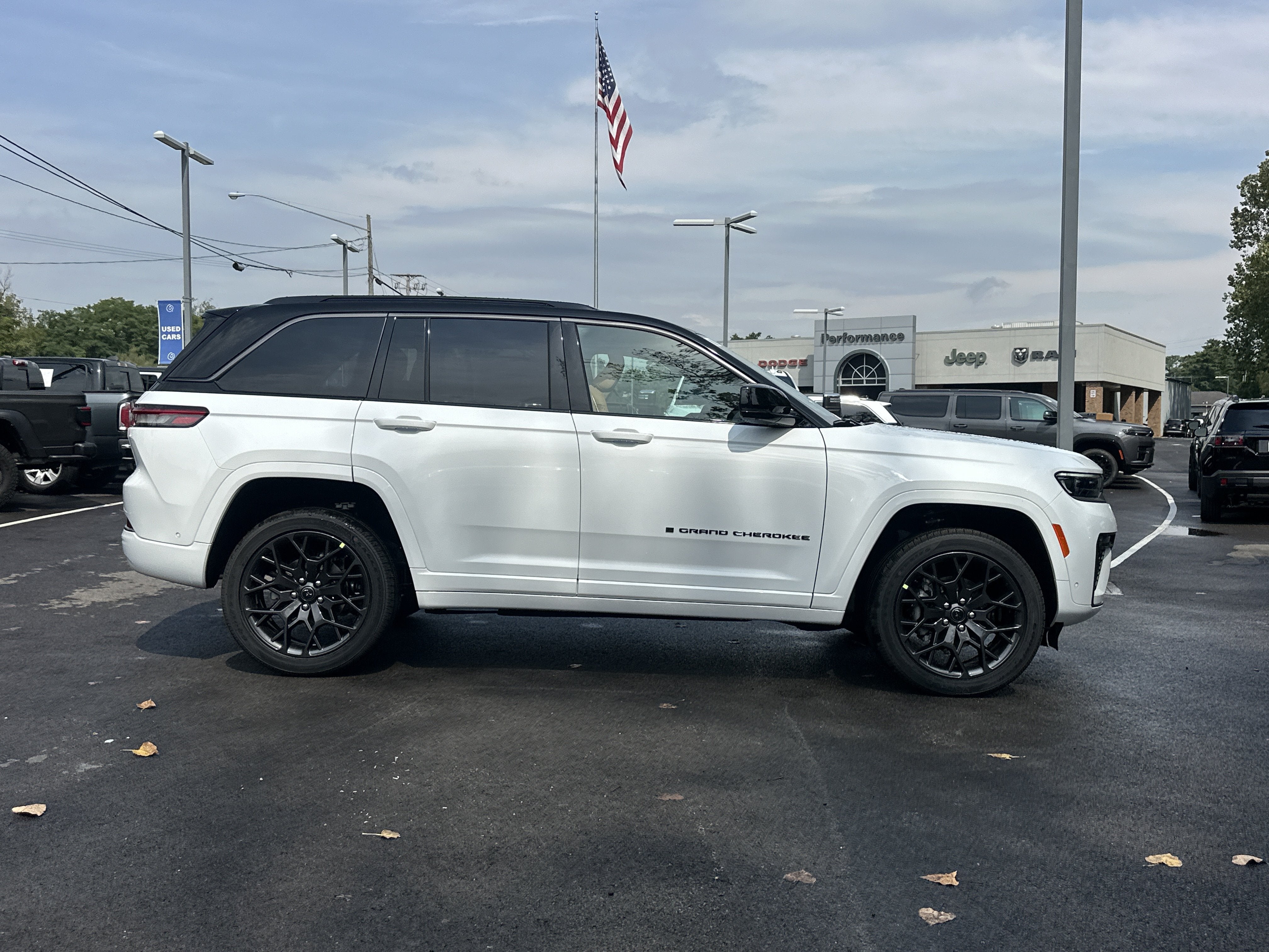2027 Jeep Grand Cherokee Summit