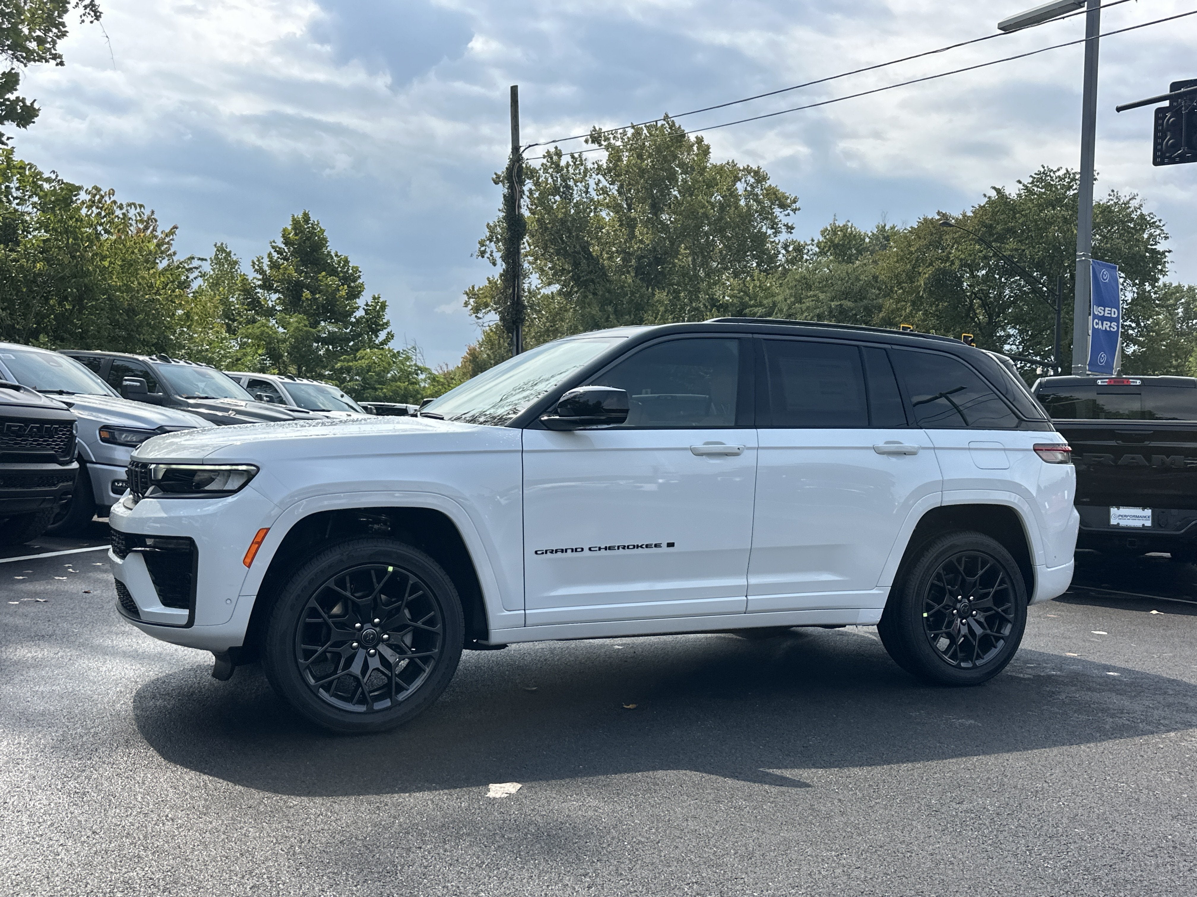 2027 Jeep Grand Cherokee Summit