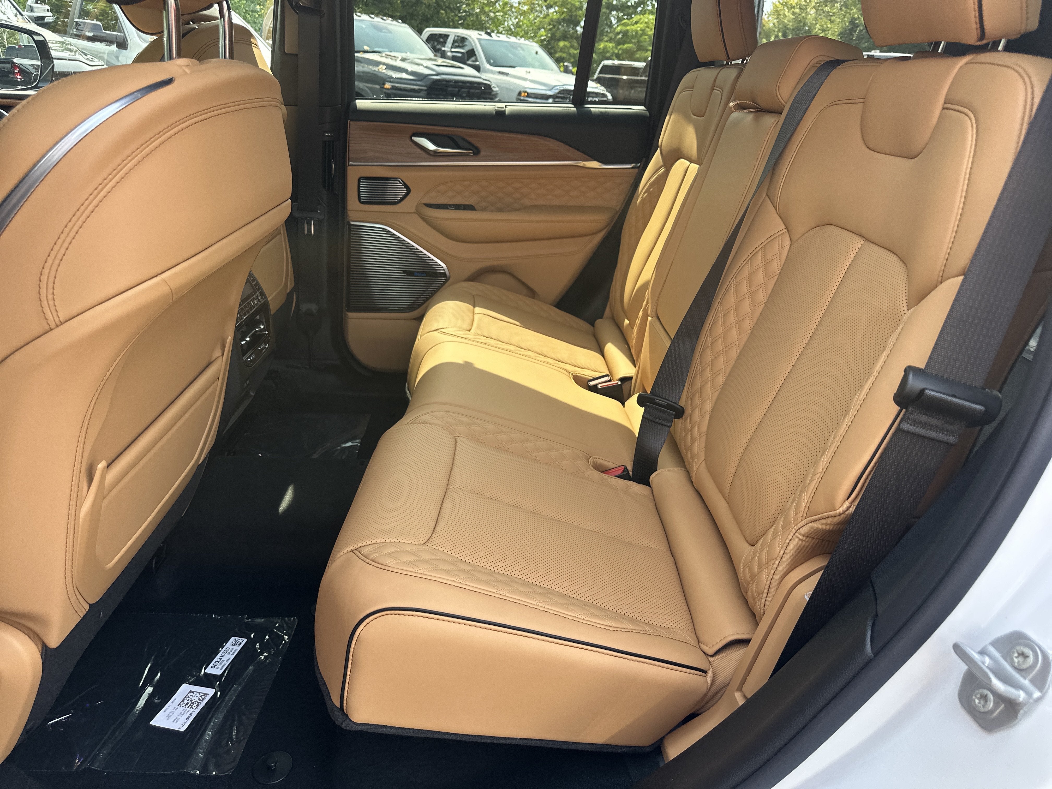 2027 Jeep Grand Cherokee Summit