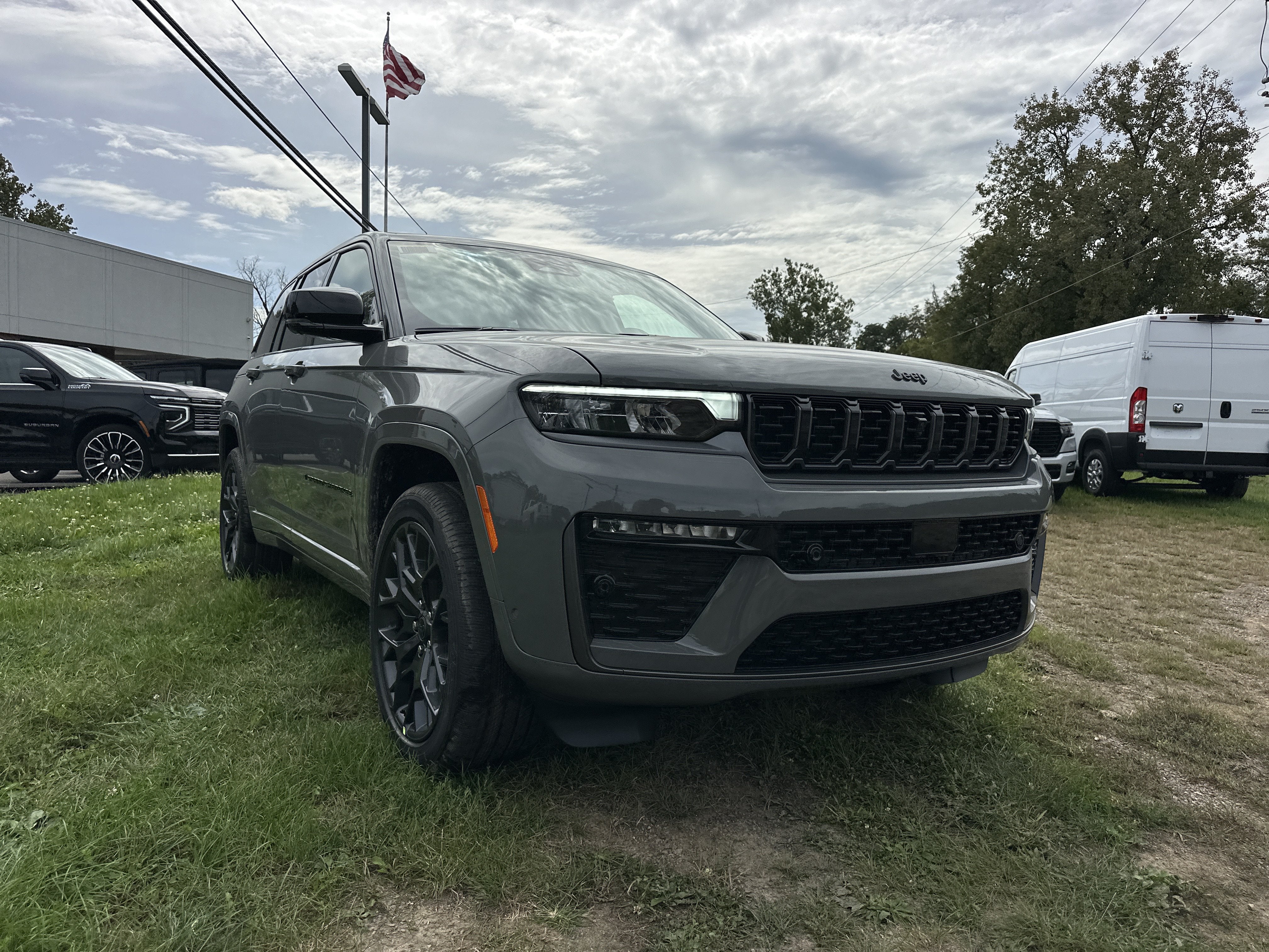 2027 Jeep Grand Cherokee Summit