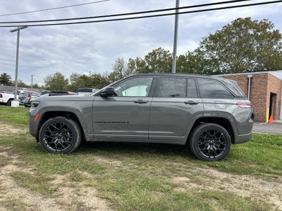 2027 Jeep Grand Cherokee Summit