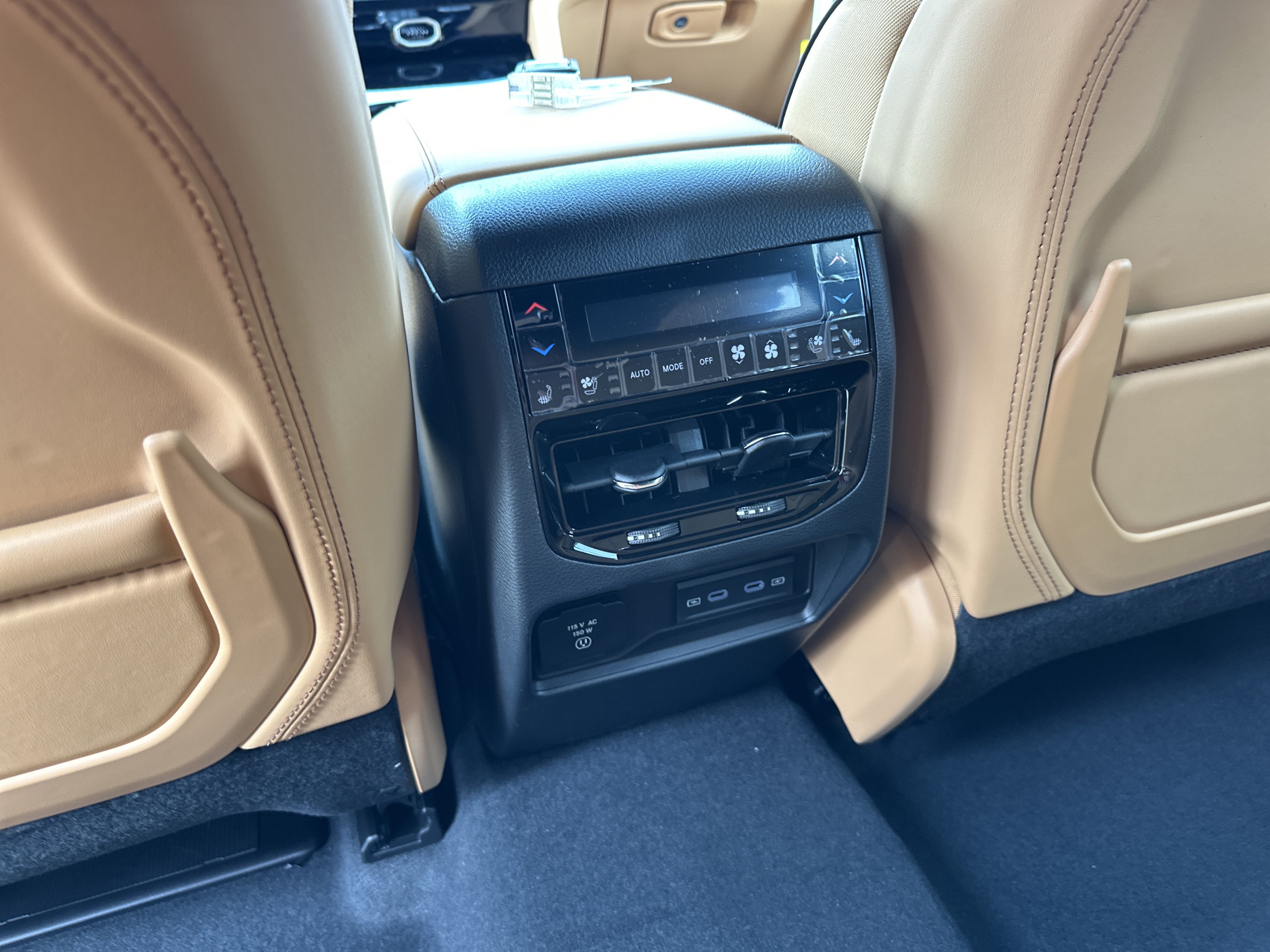 2027 Jeep Grand Cherokee Summit