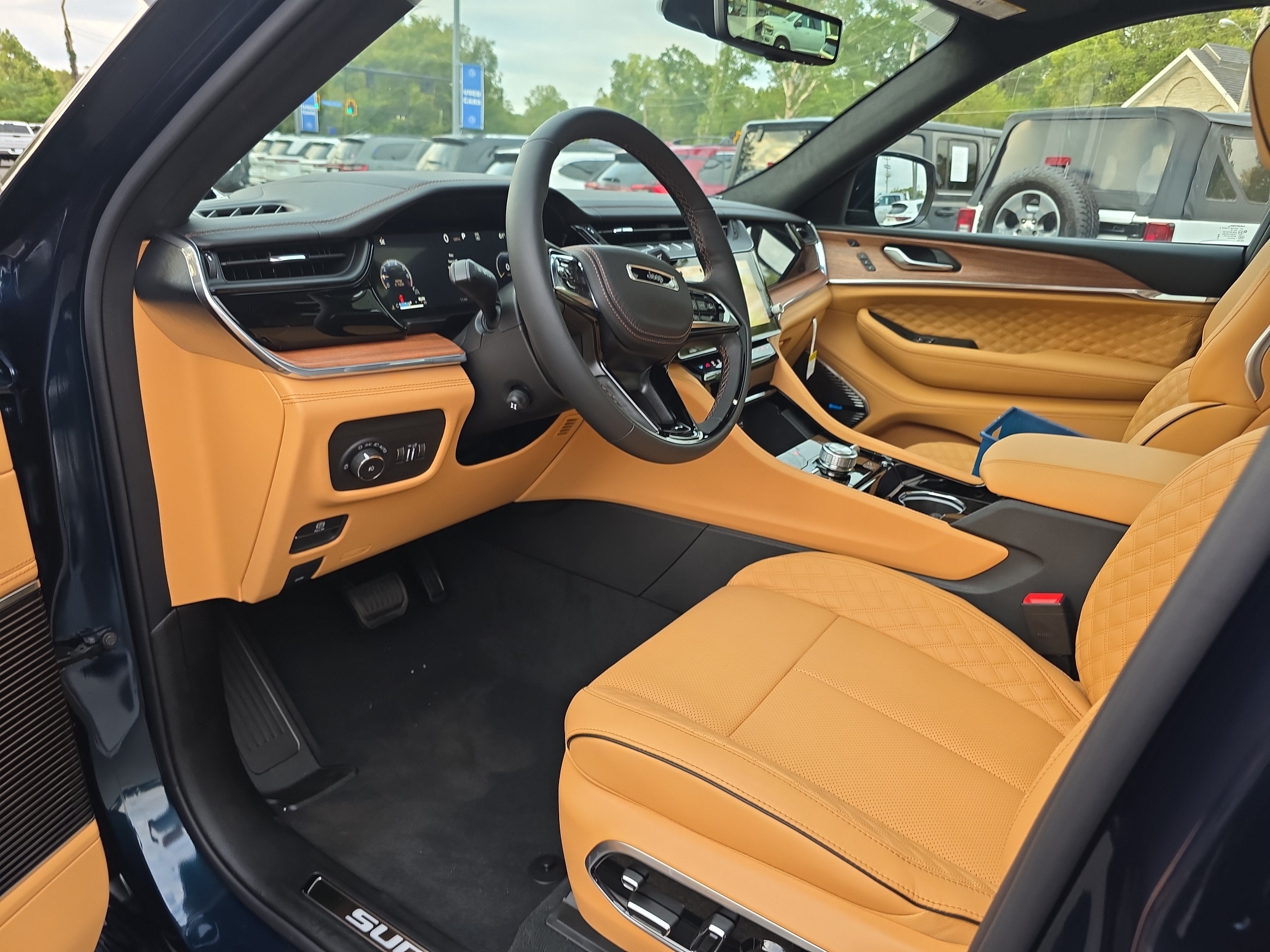 2027 Jeep Grand Cherokee Summit