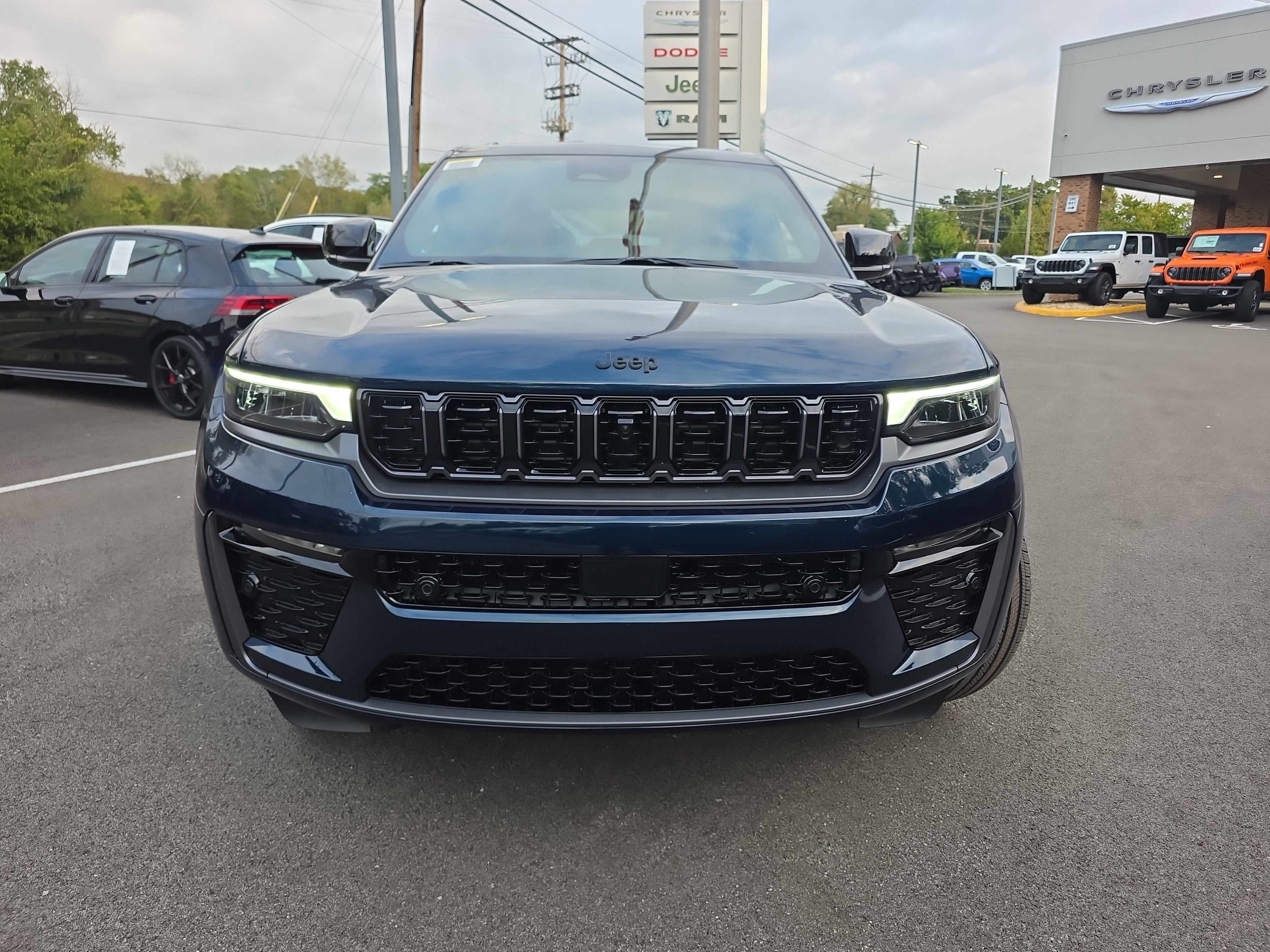 2027 Jeep Grand Cherokee Summit