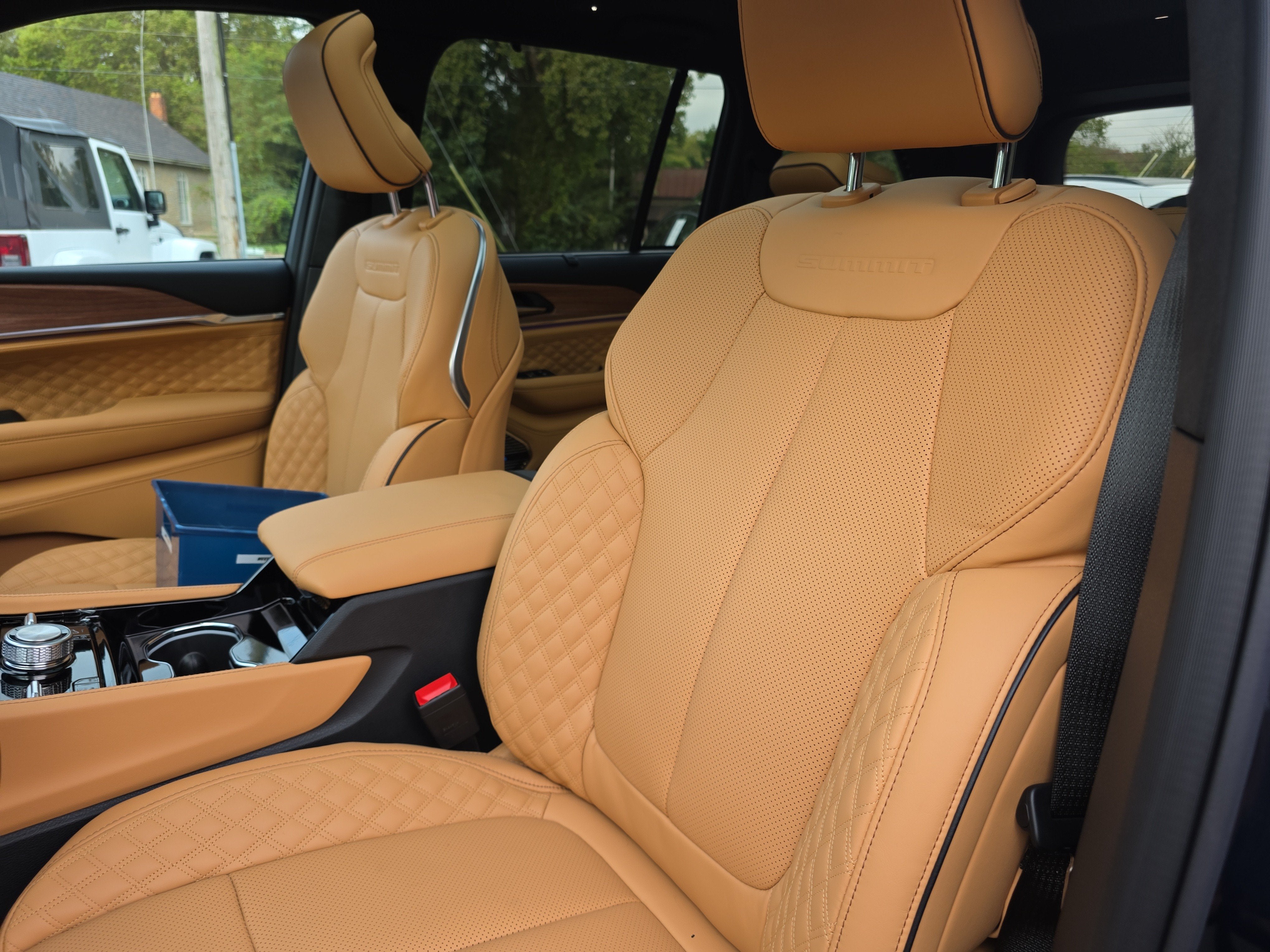 2027 Jeep Grand Cherokee Summit
