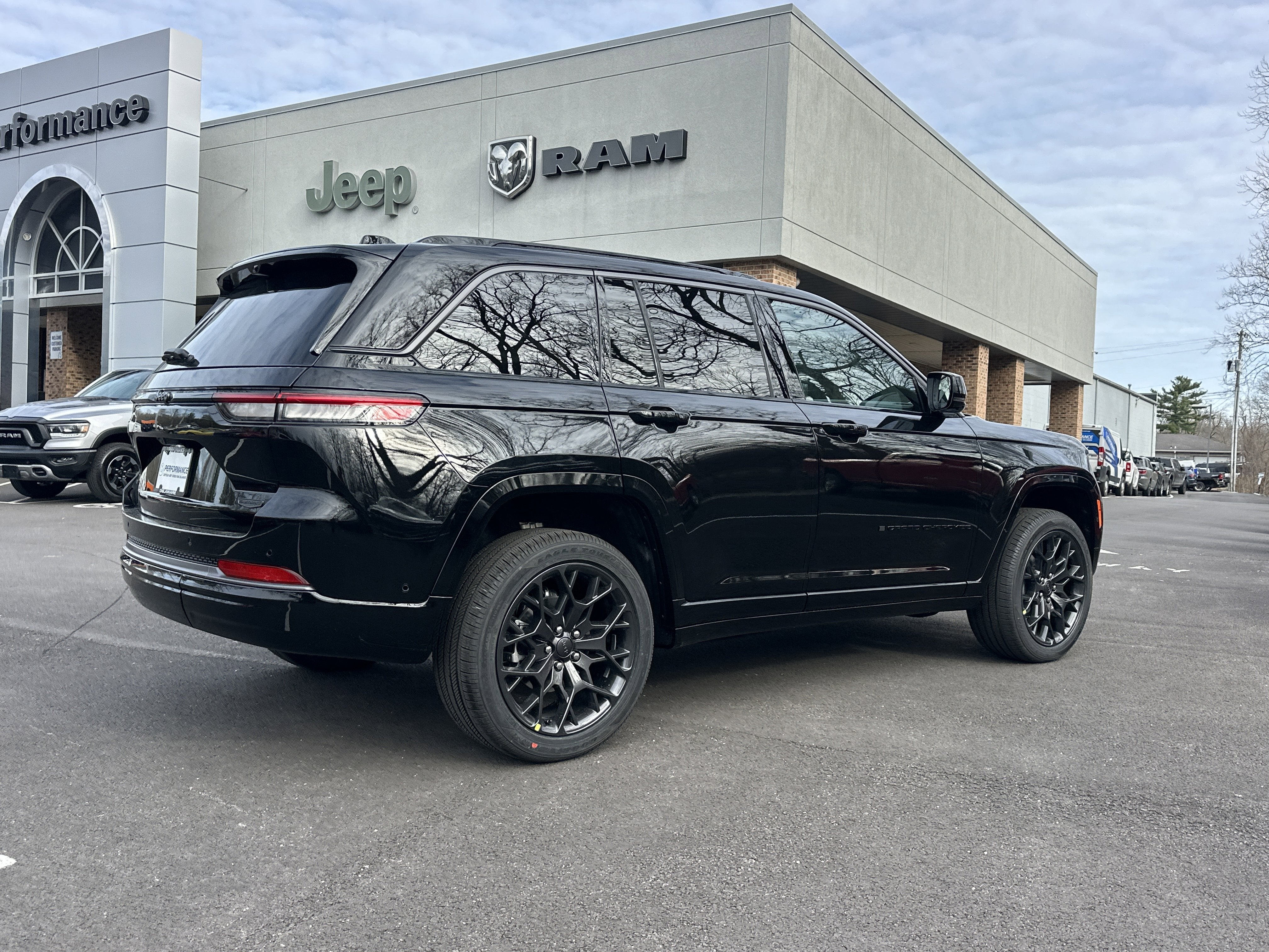 2026 Jeep Grand Cherokee Summit