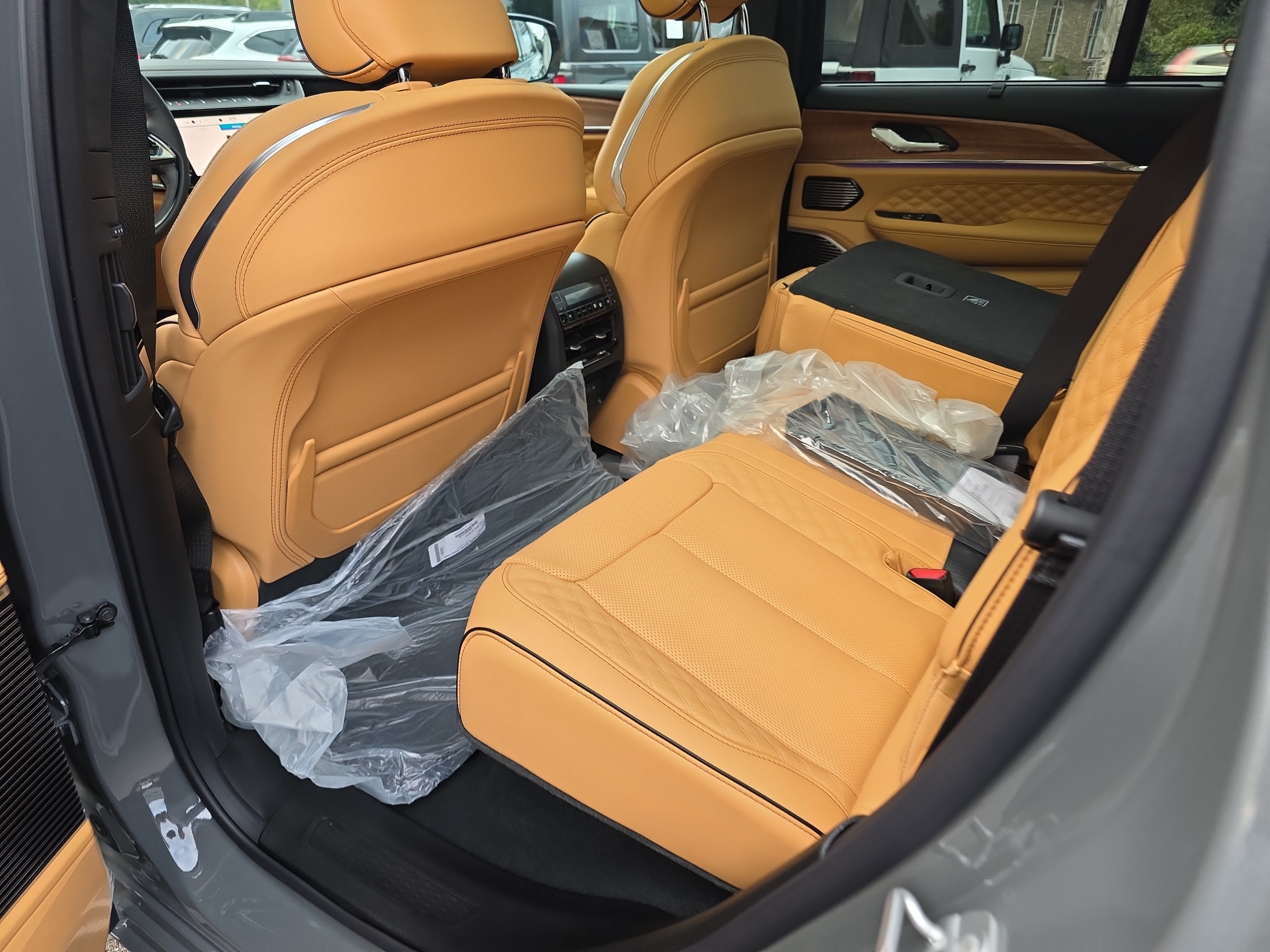 2027 Jeep Grand Cherokee Summit