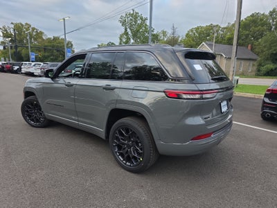 2027 Jeep Grand Cherokee Summit