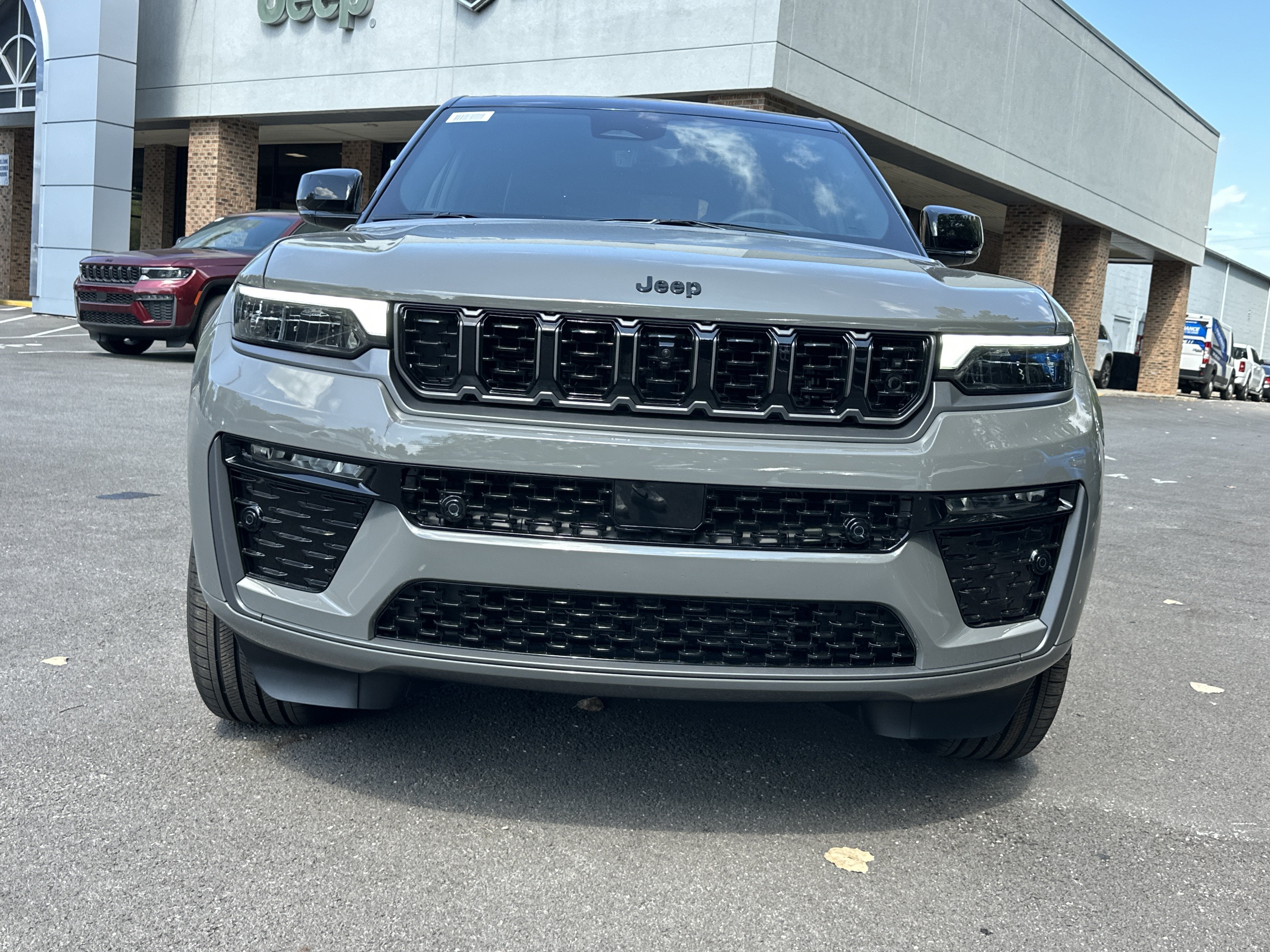 2027 Jeep Grand Cherokee Summit