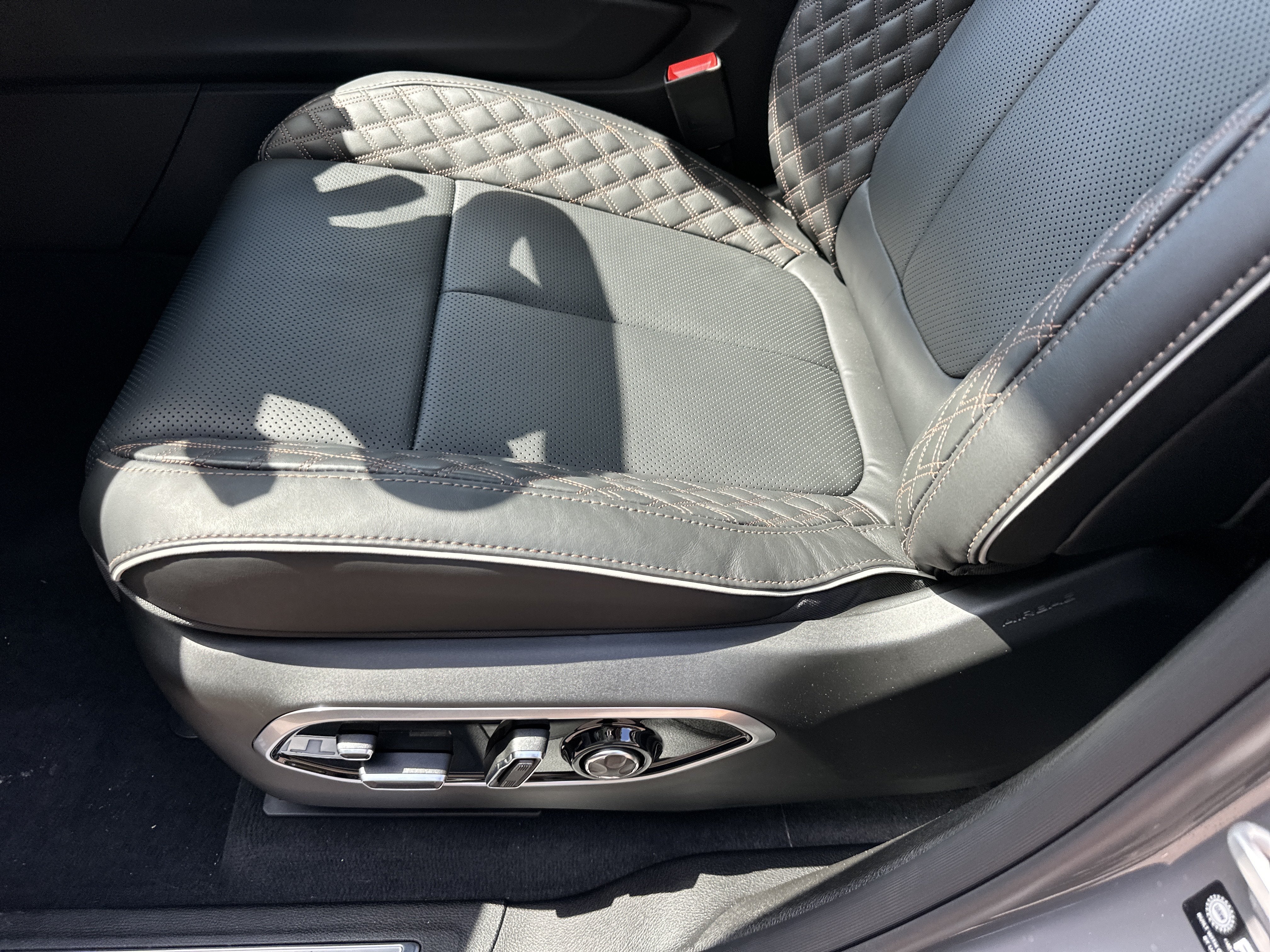 2027 Jeep Grand Cherokee Summit
