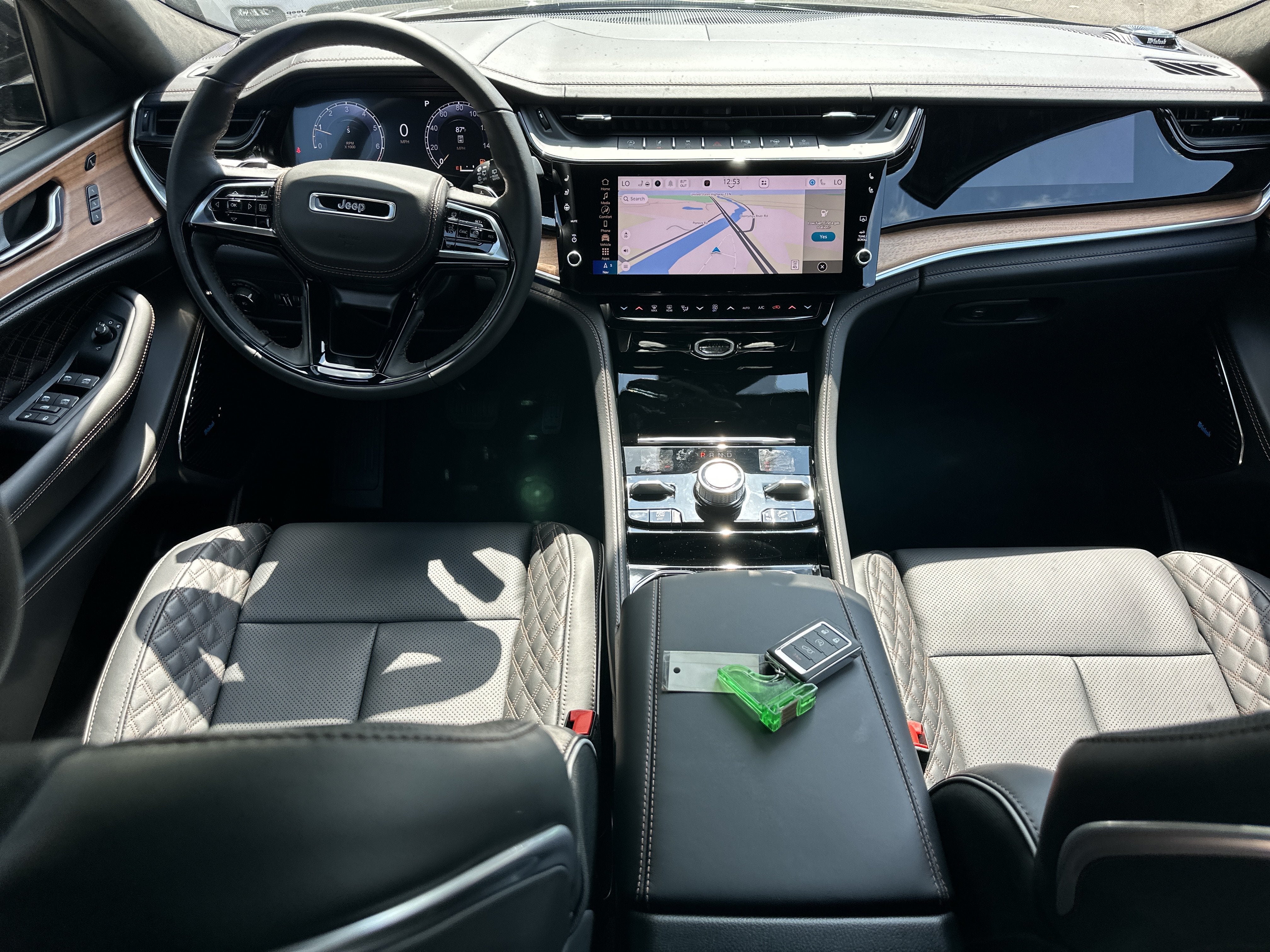 2027 Jeep Grand Cherokee Summit