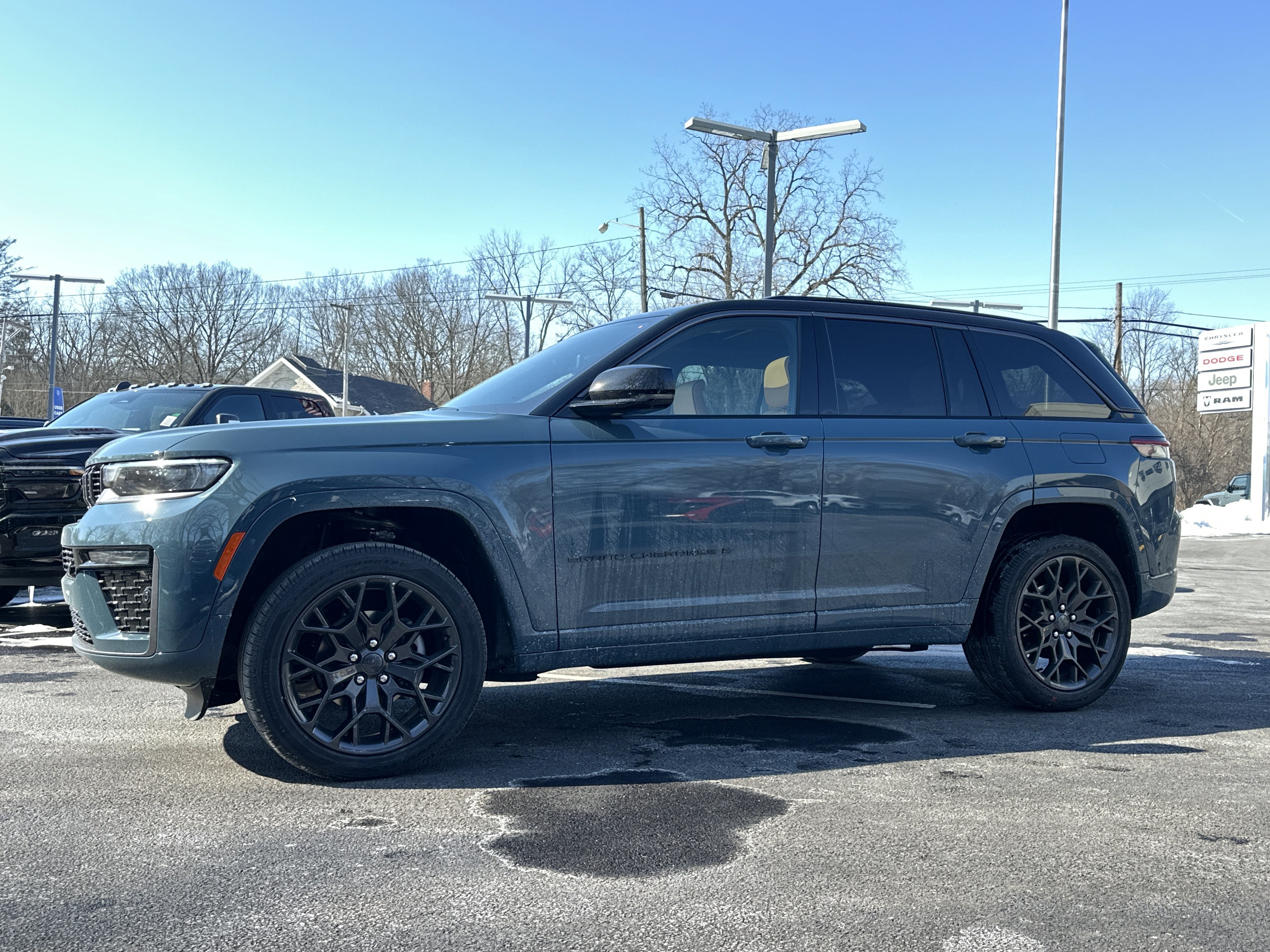 2026 Jeep Grand Cherokee Summit