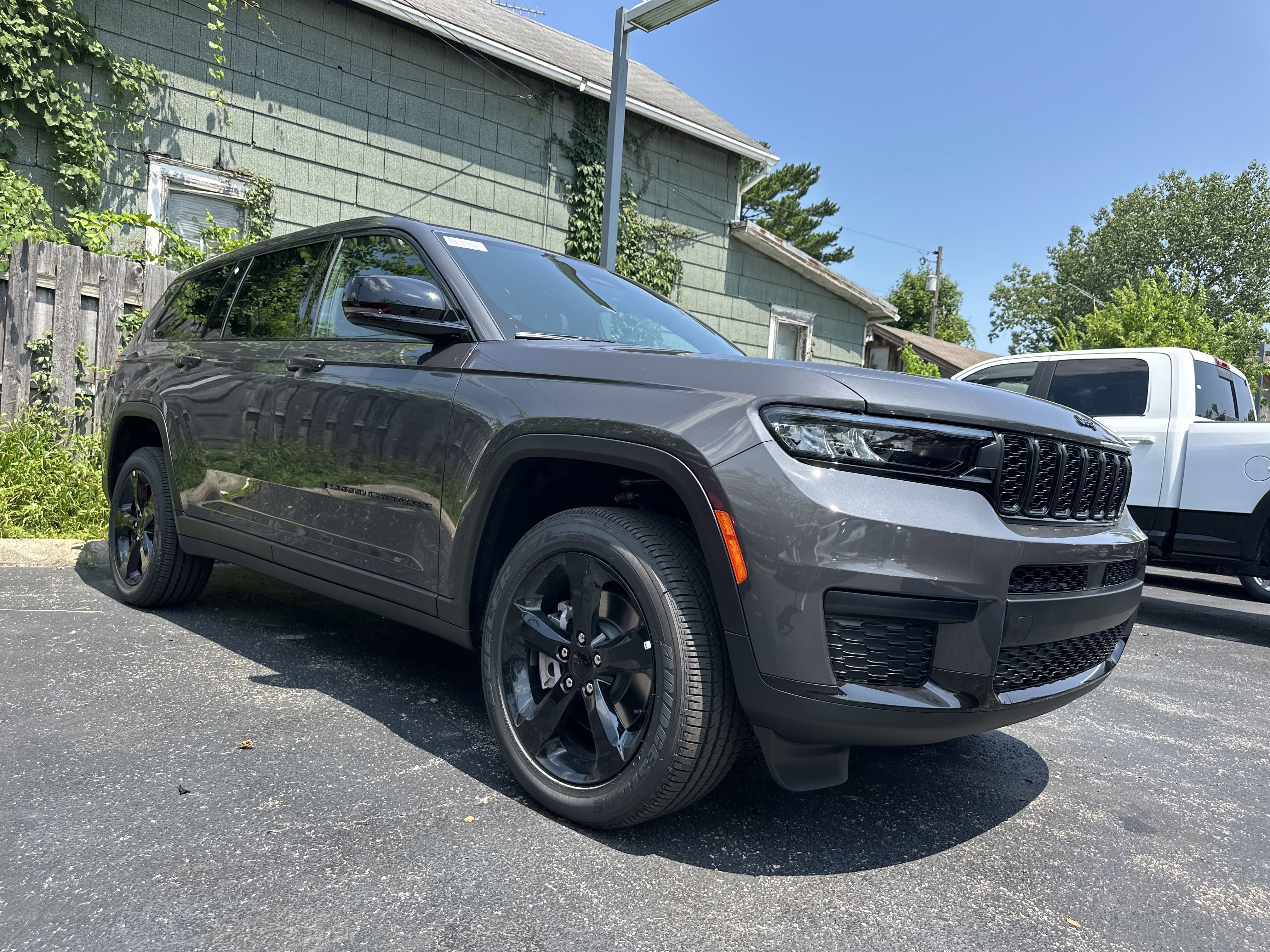 2025 Jeep Grand Cherokee L Altitude