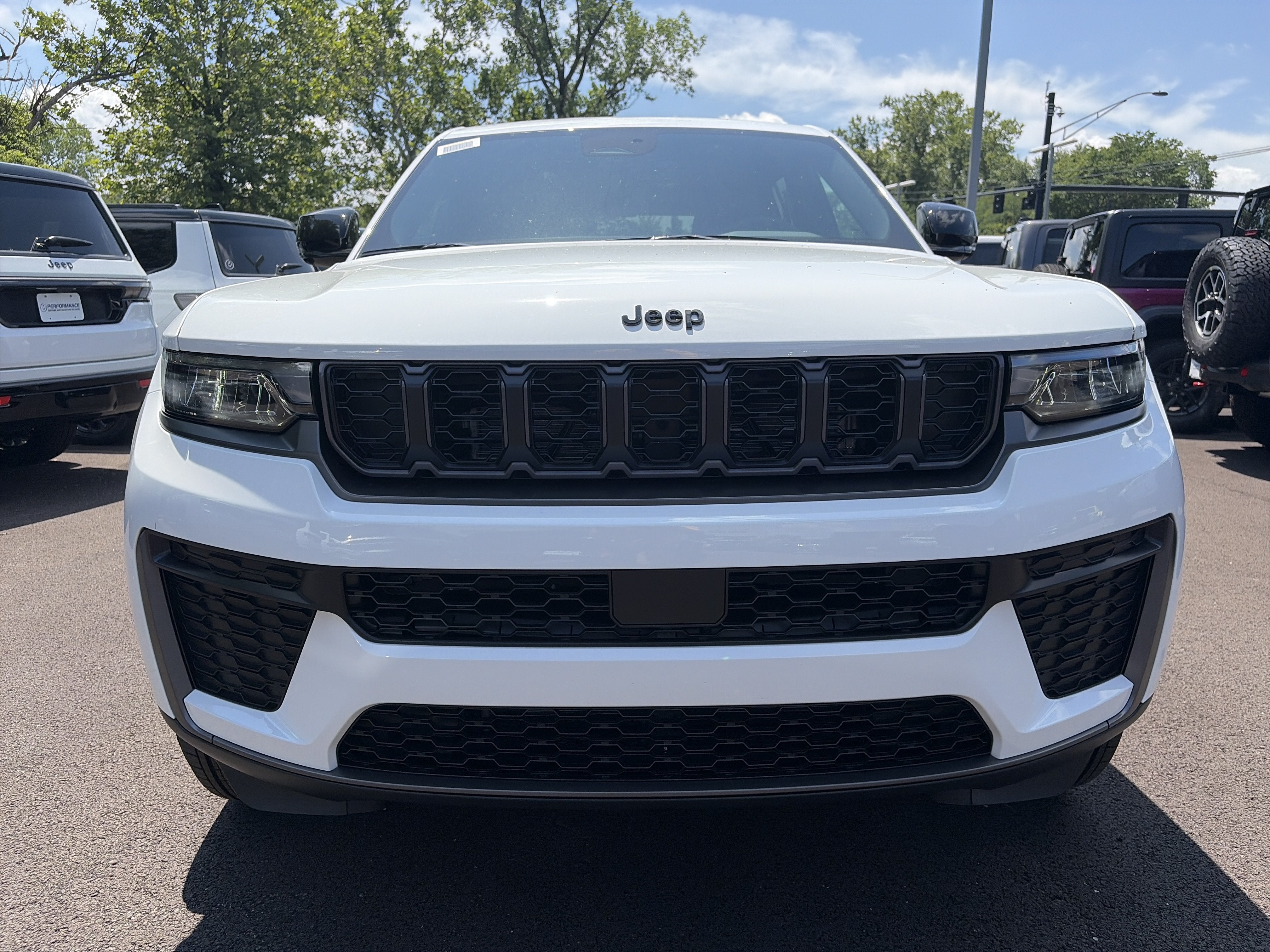 2026 Jeep Grand Cherokee L Laredo Altitude