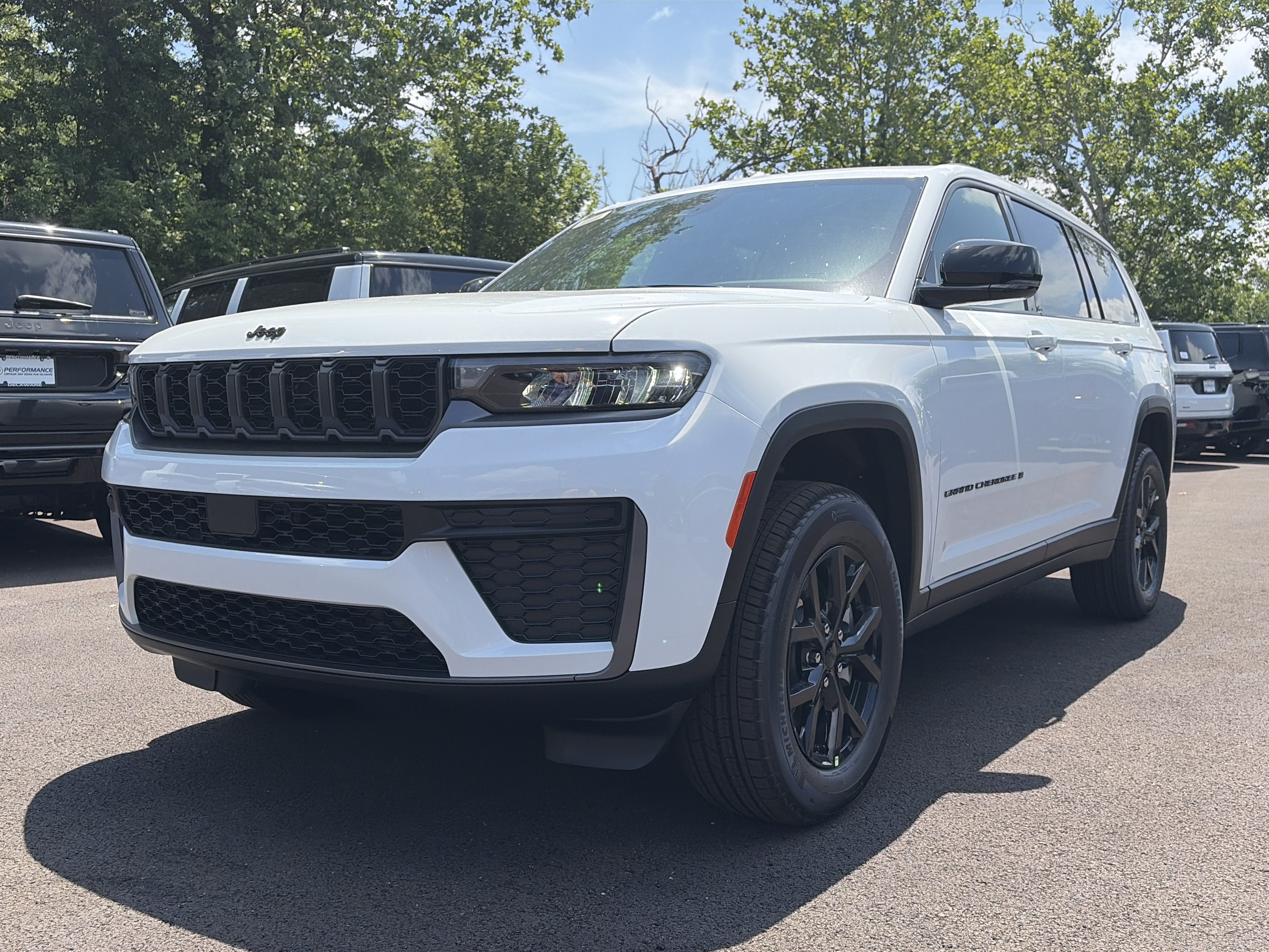 2026 Jeep Grand Cherokee L Laredo Altitude