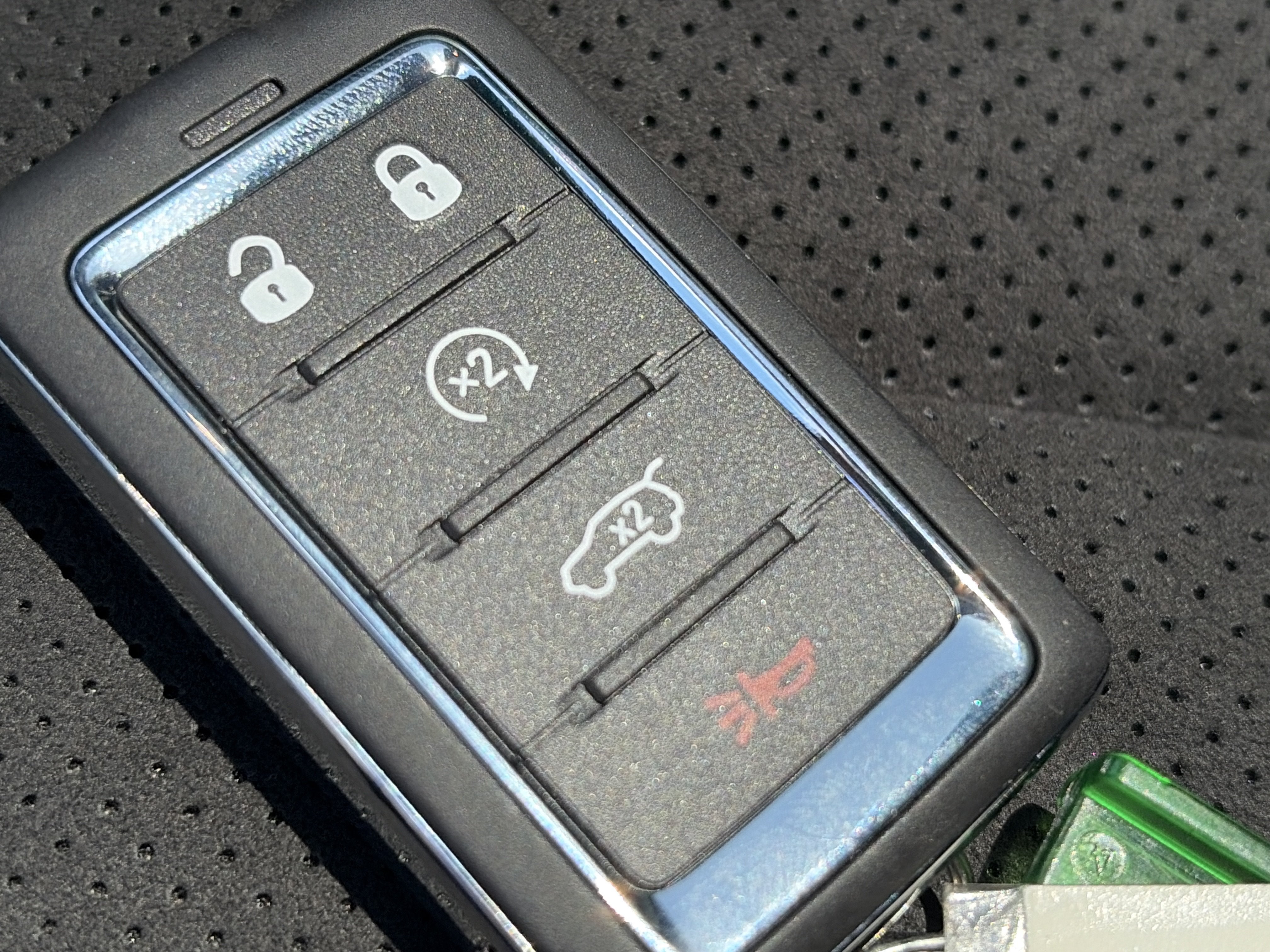 2026 Jeep Grand Cherokee L Laredo Altitude
