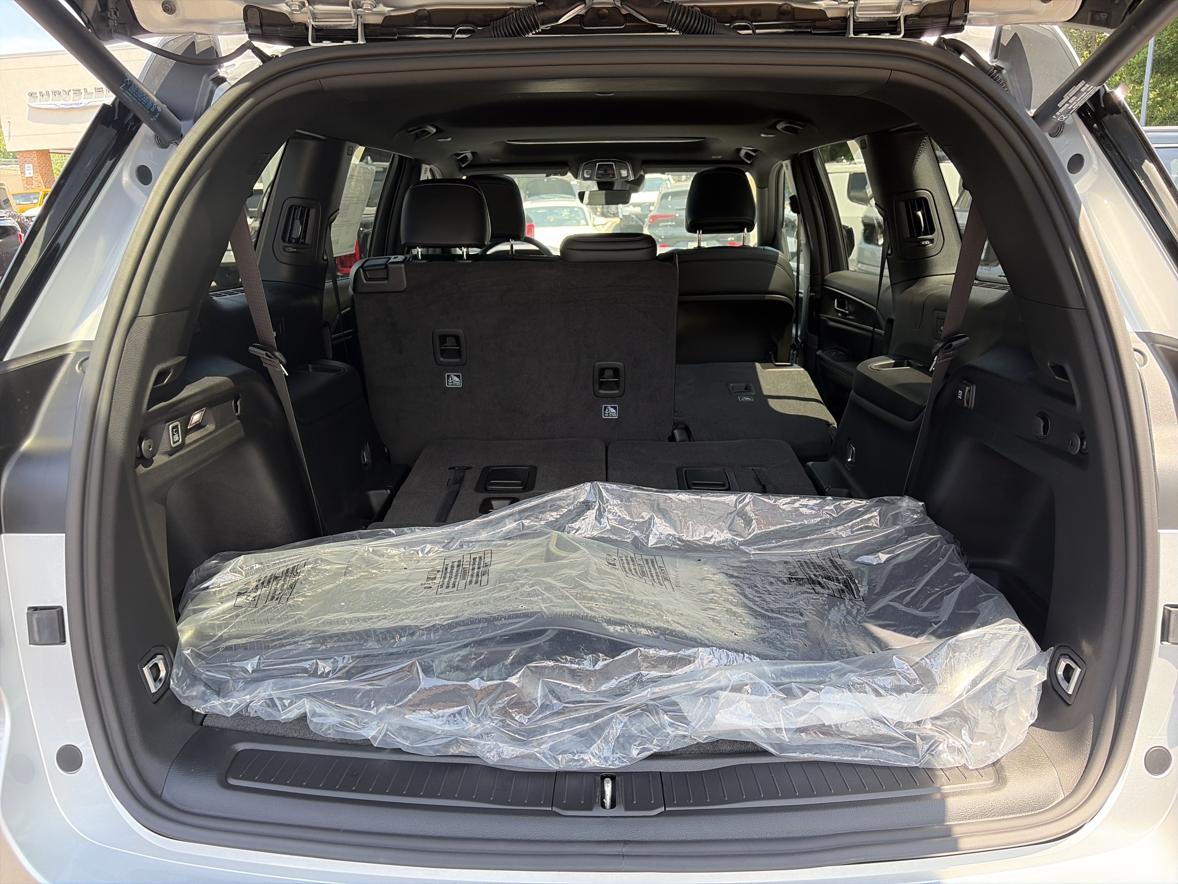 2026 Jeep Grand Cherokee L Laredo Altitude
