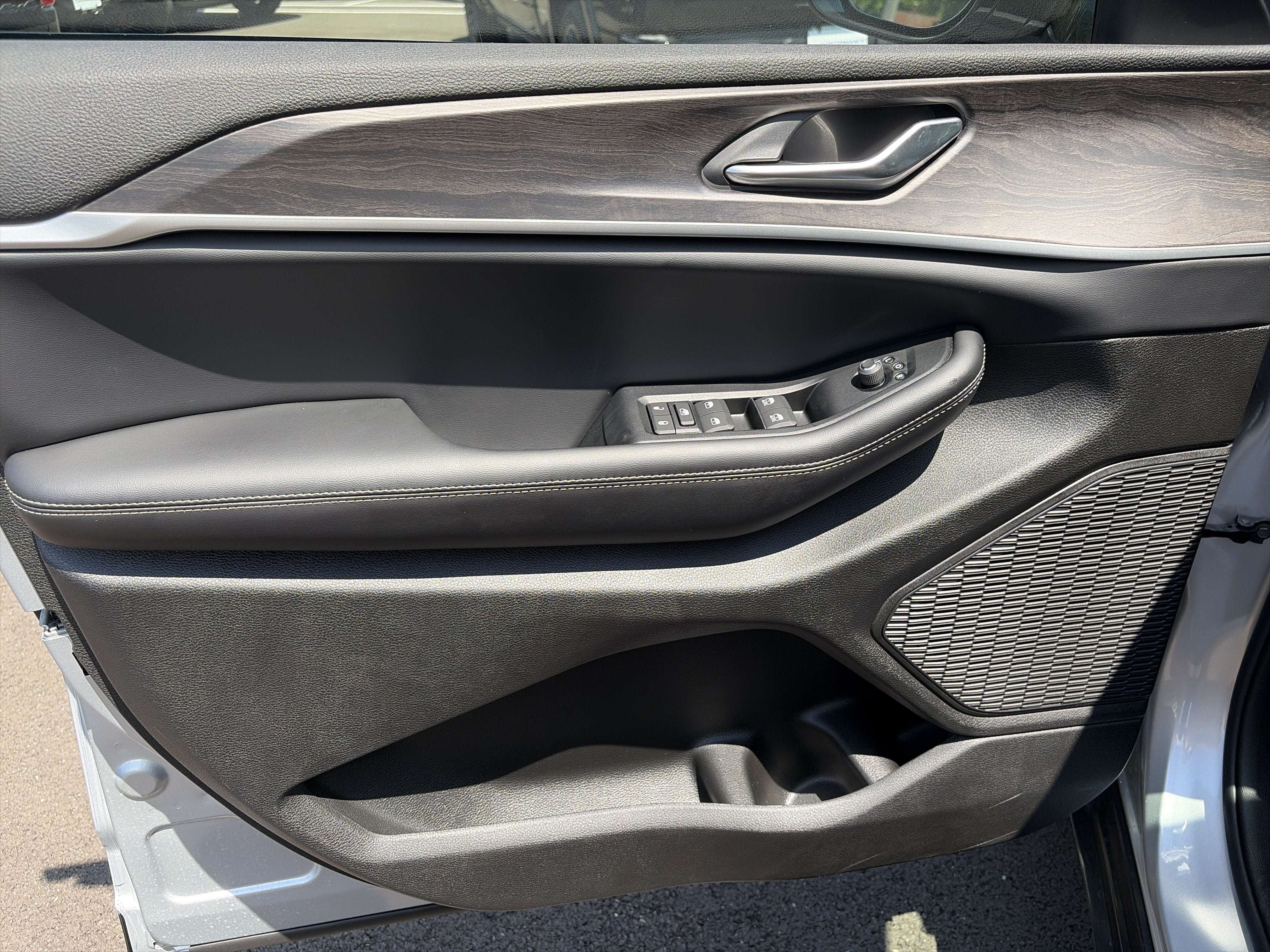 2026 Jeep Grand Cherokee L Laredo Altitude