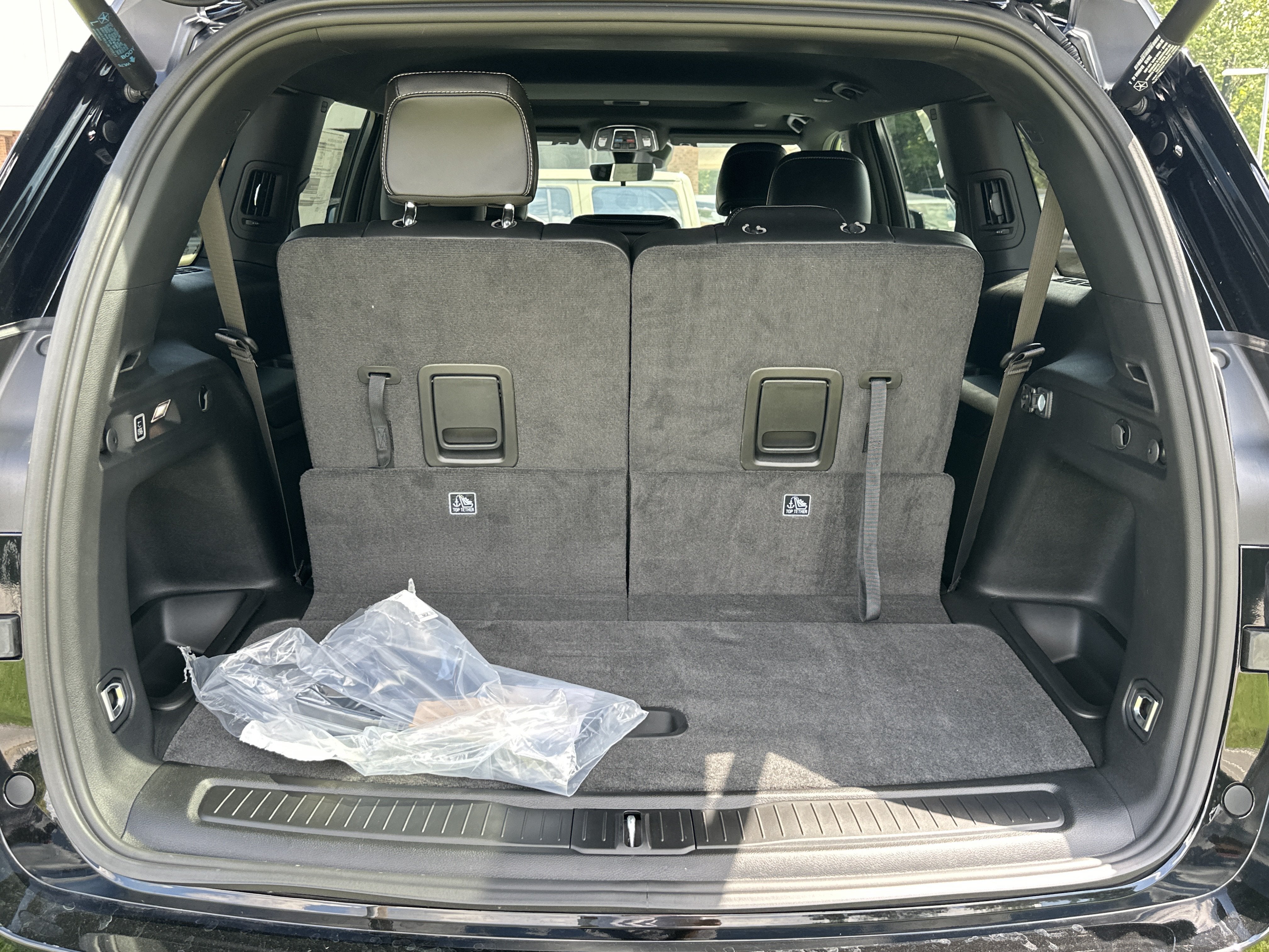 2027 Jeep Grand Cherokee L Altitude