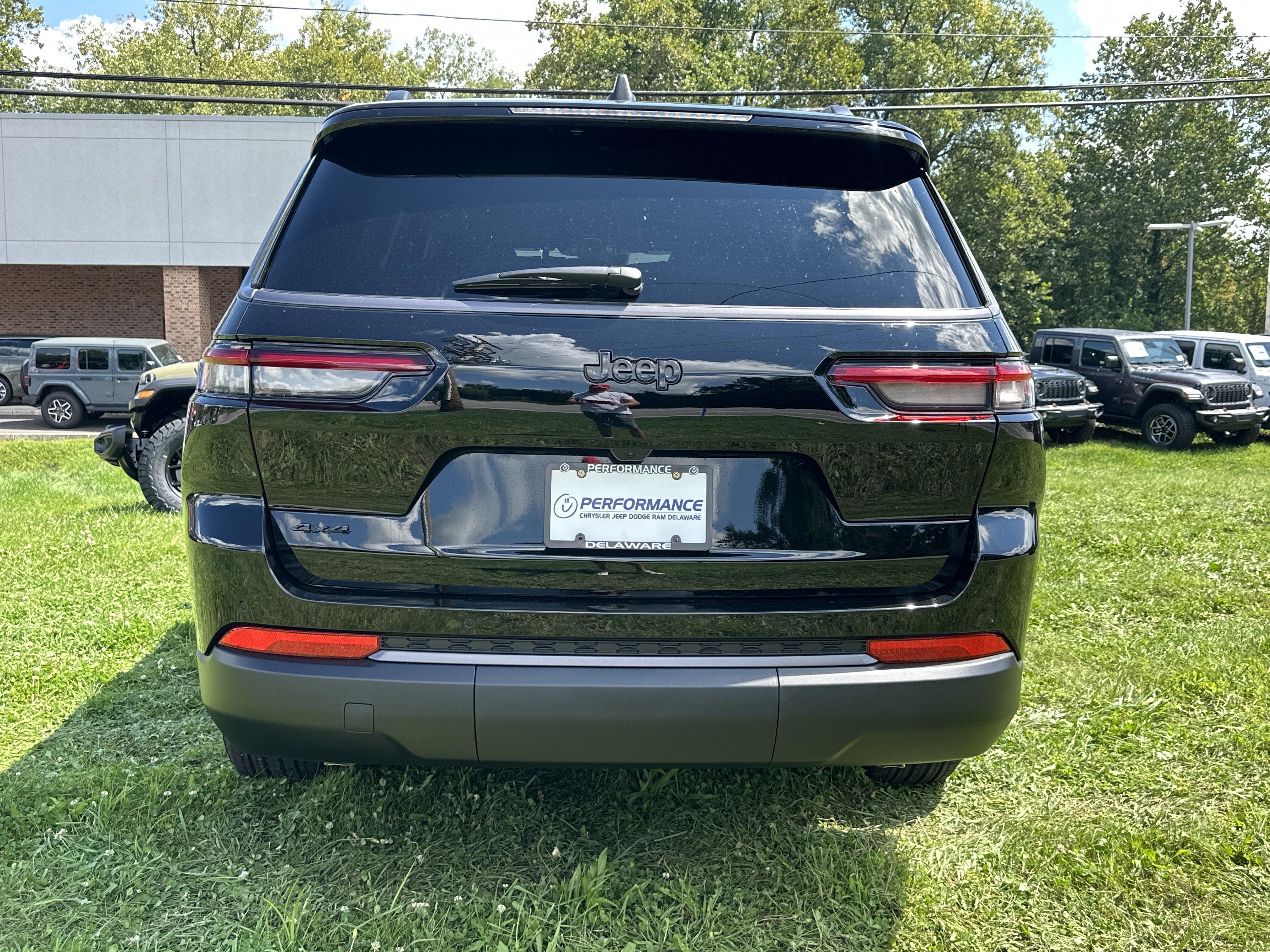 2027 Jeep Grand Cherokee L Altitude