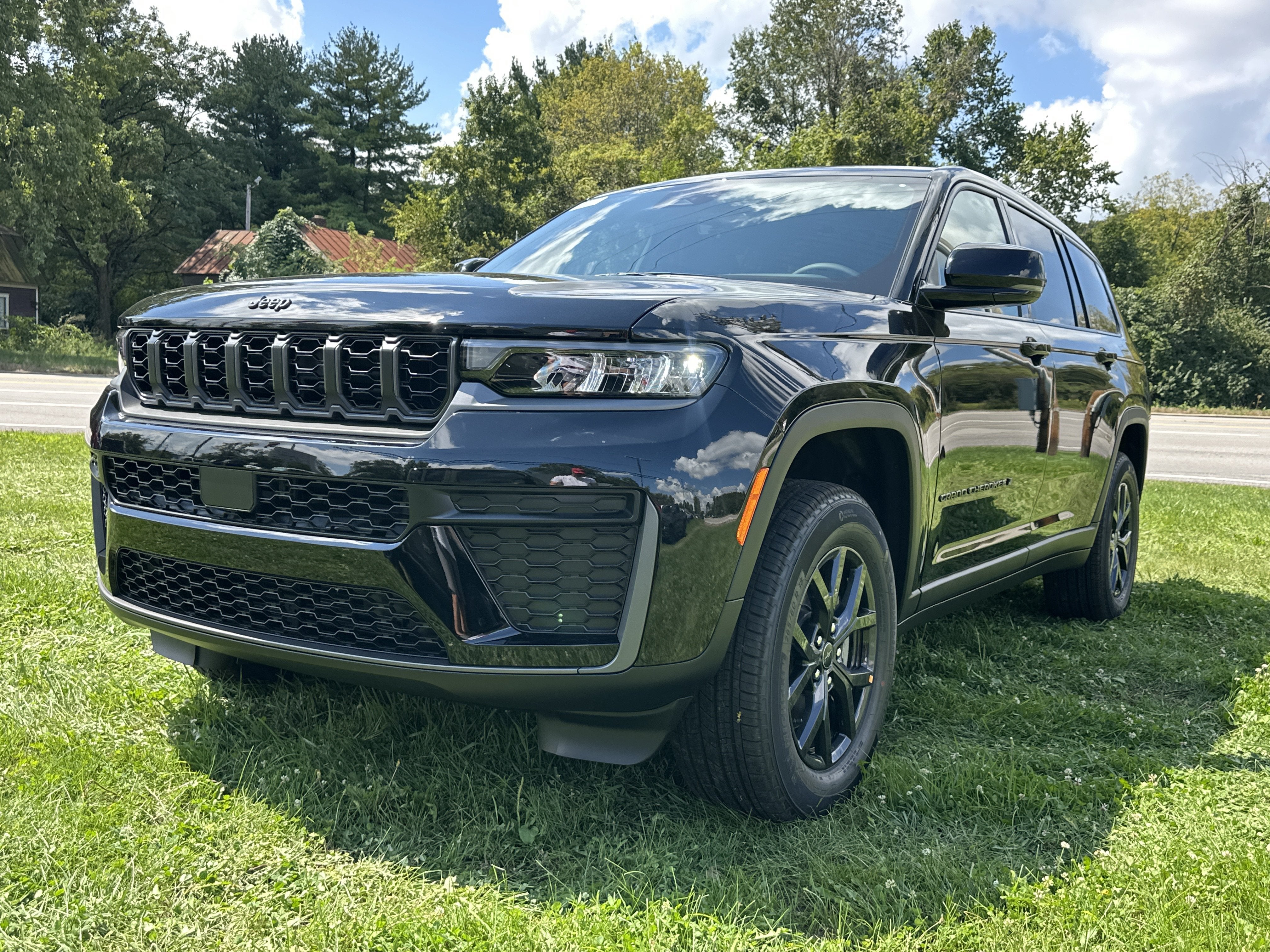 2027 Jeep Grand Cherokee L Altitude