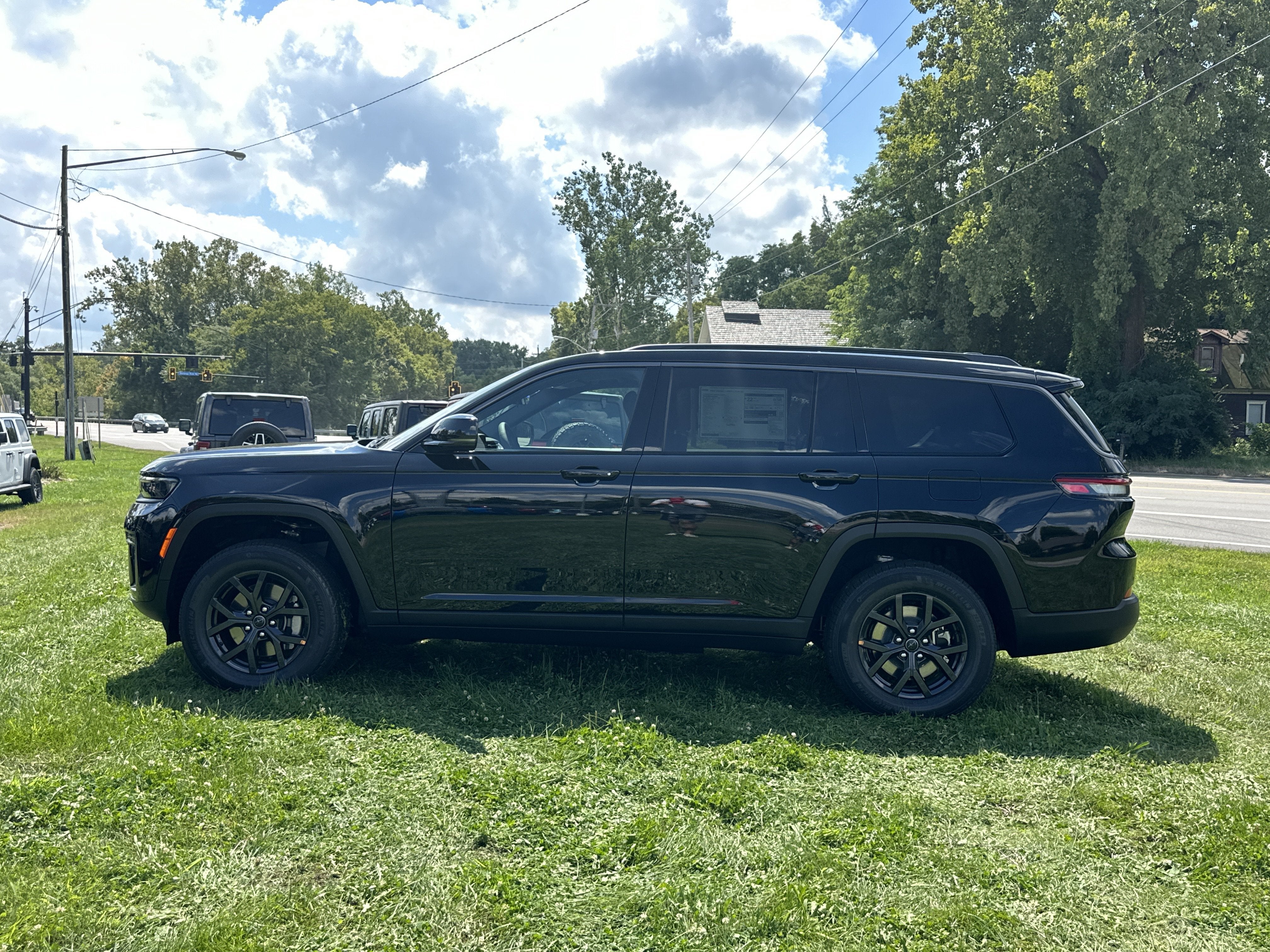 2027 Jeep Grand Cherokee L Altitude
