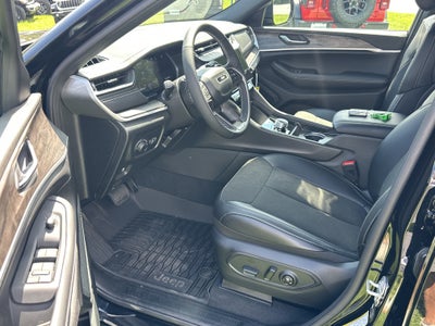 2027 Jeep Grand Cherokee L Altitude