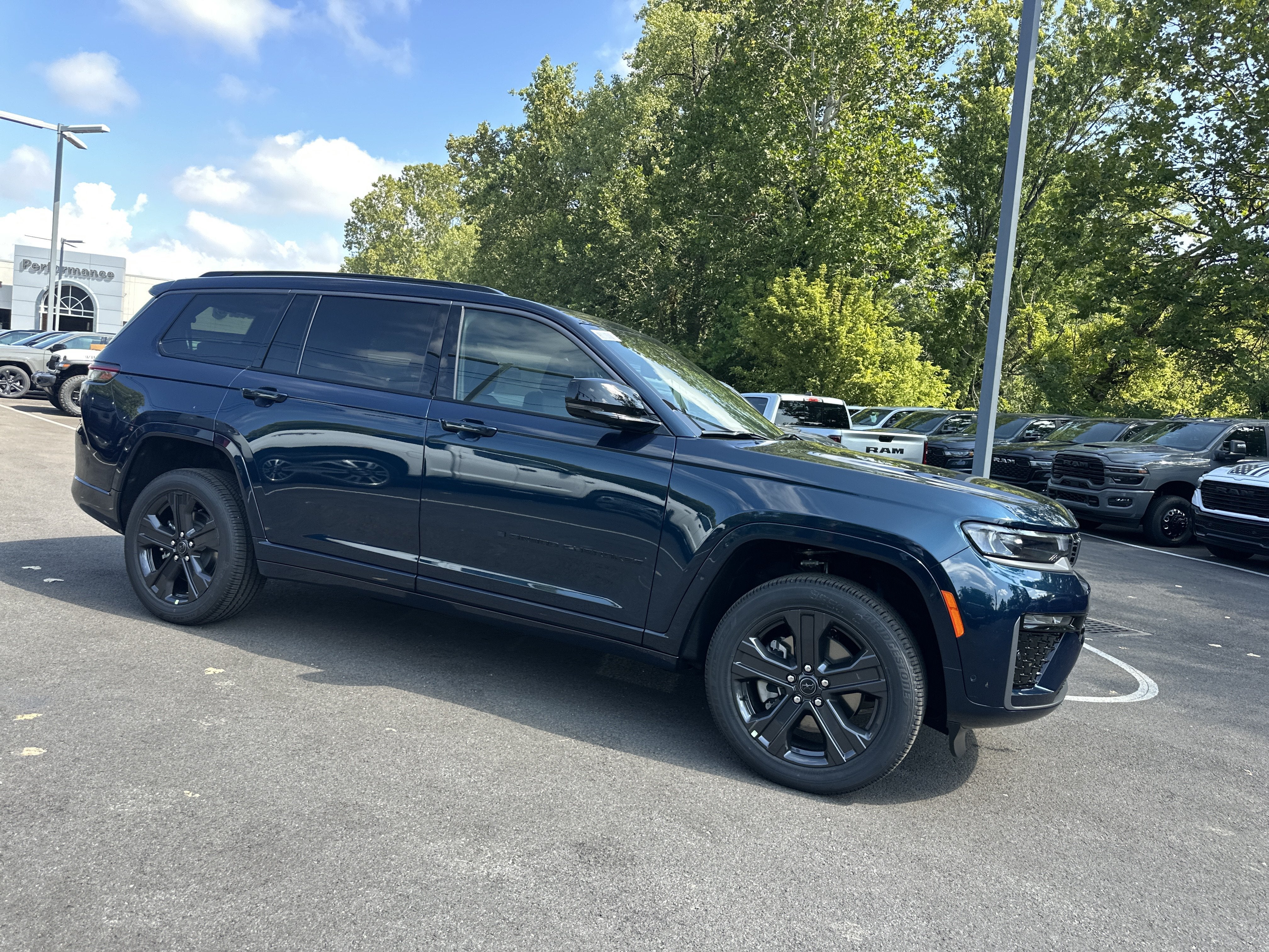 2027 Jeep Grand Cherokee L Limited Reserve