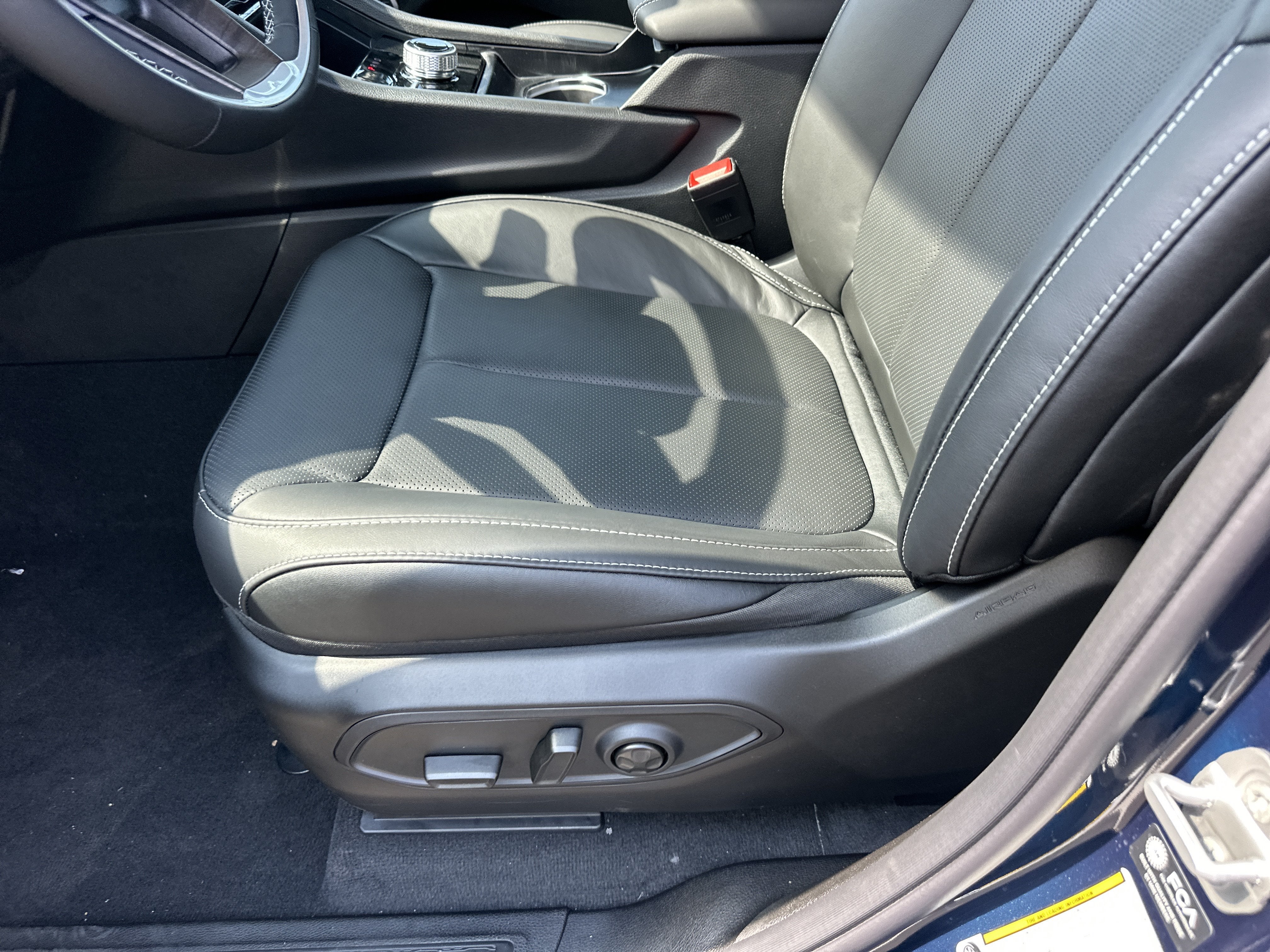 2027 Jeep Grand Cherokee L Limited Reserve