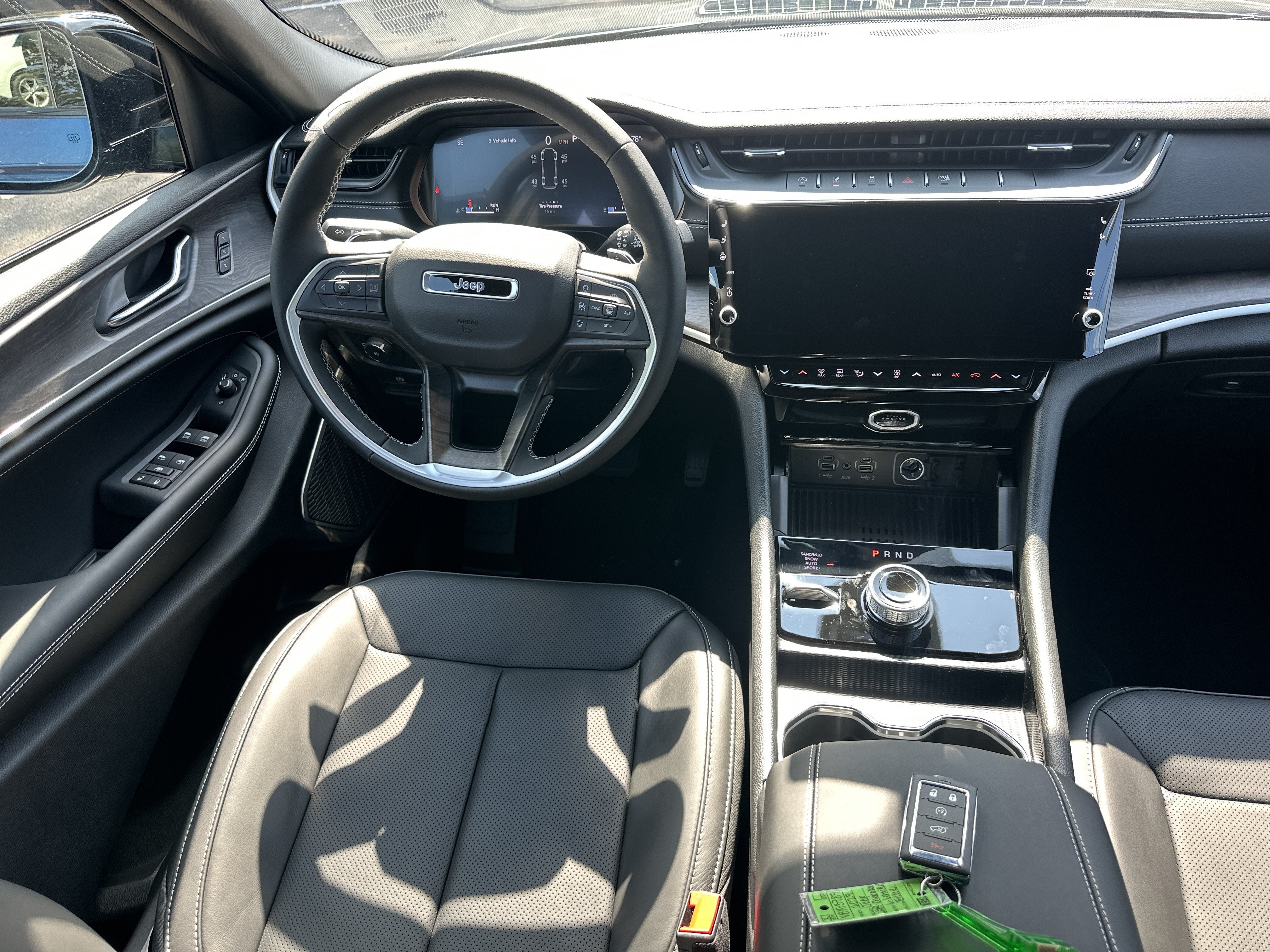 2027 Jeep Grand Cherokee L Limited Reserve