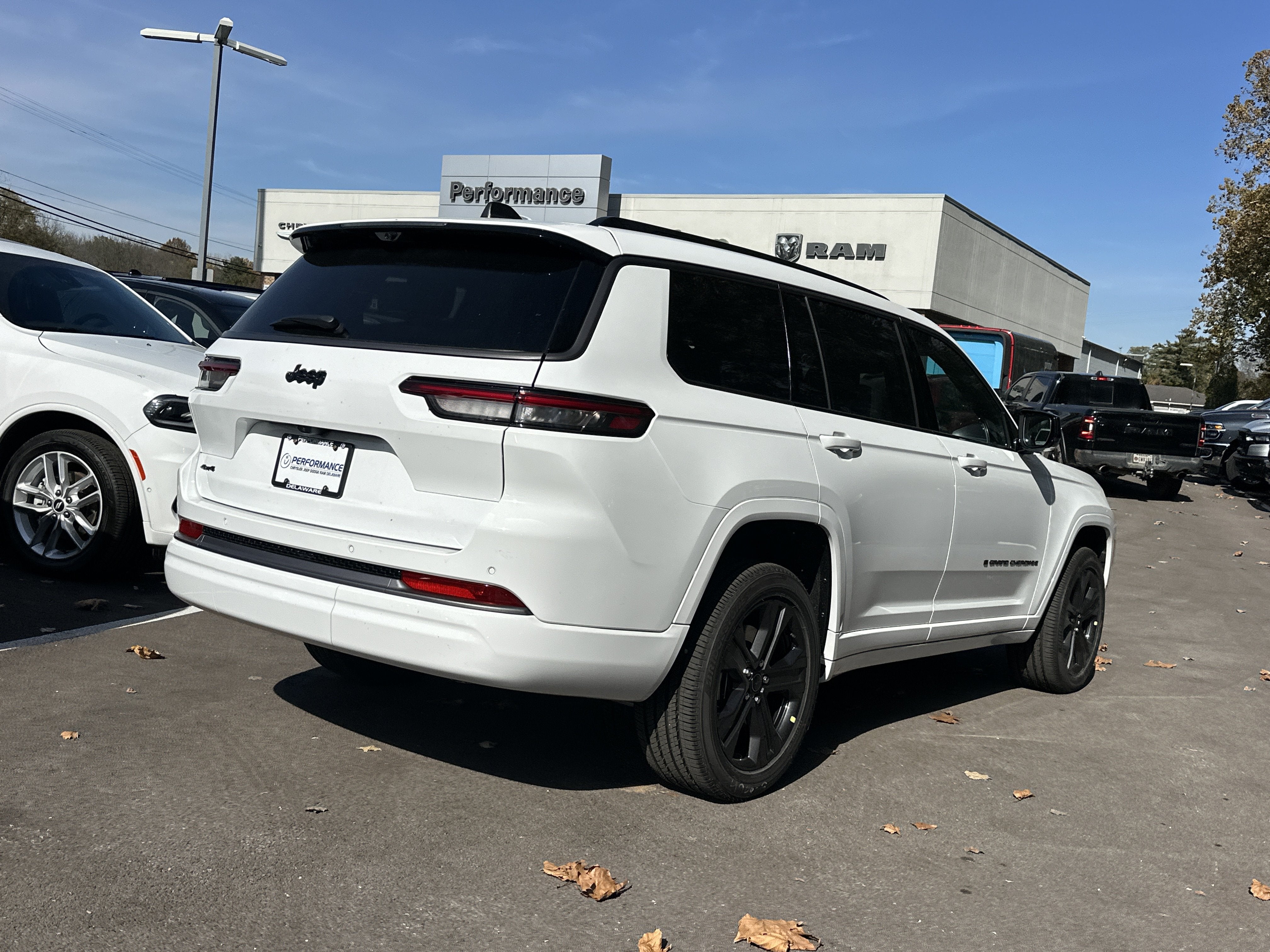 2027 Jeep Grand Cherokee L Limited Reserve