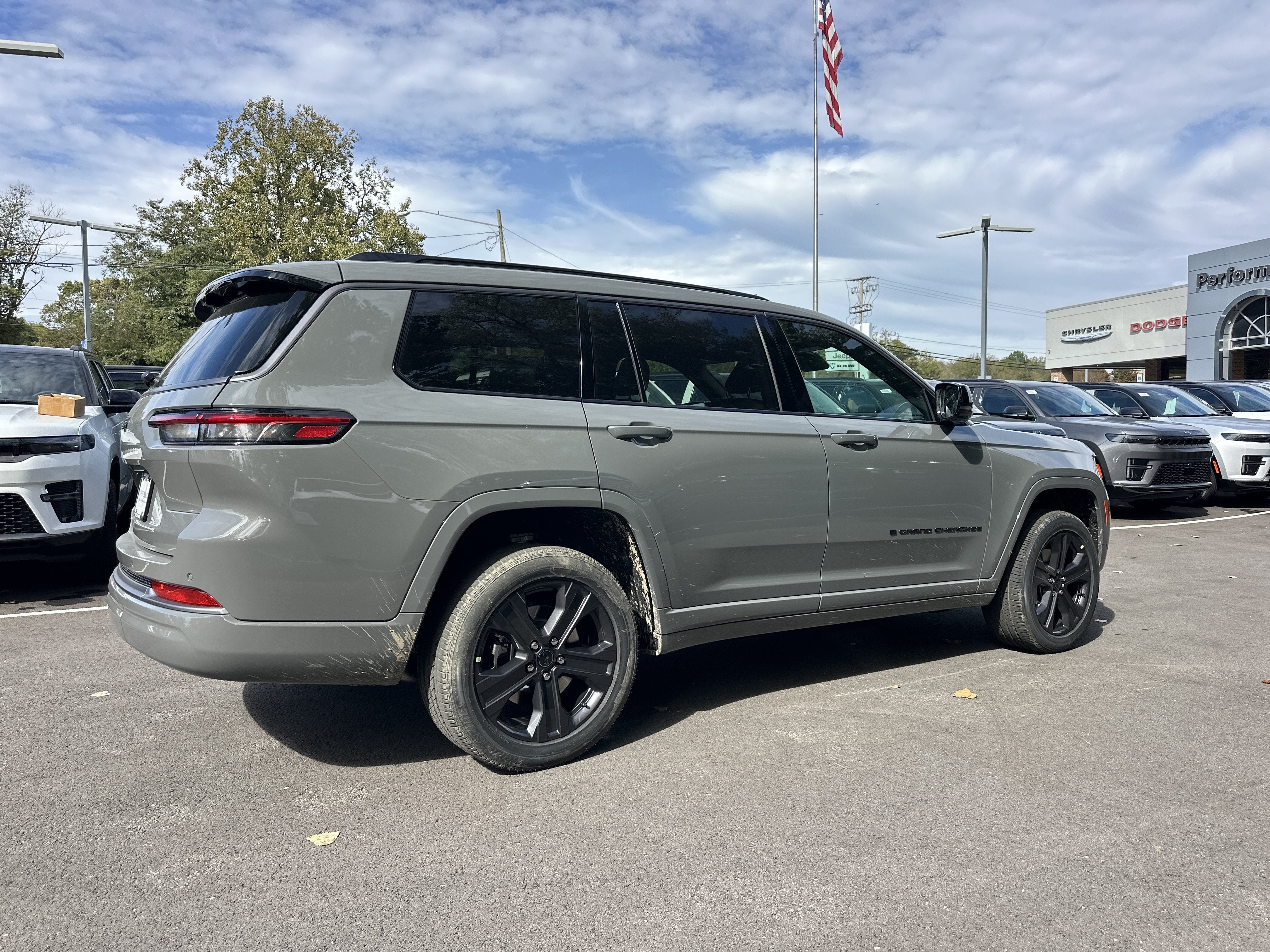 2027 Jeep Grand Cherokee L Limited Reserve
