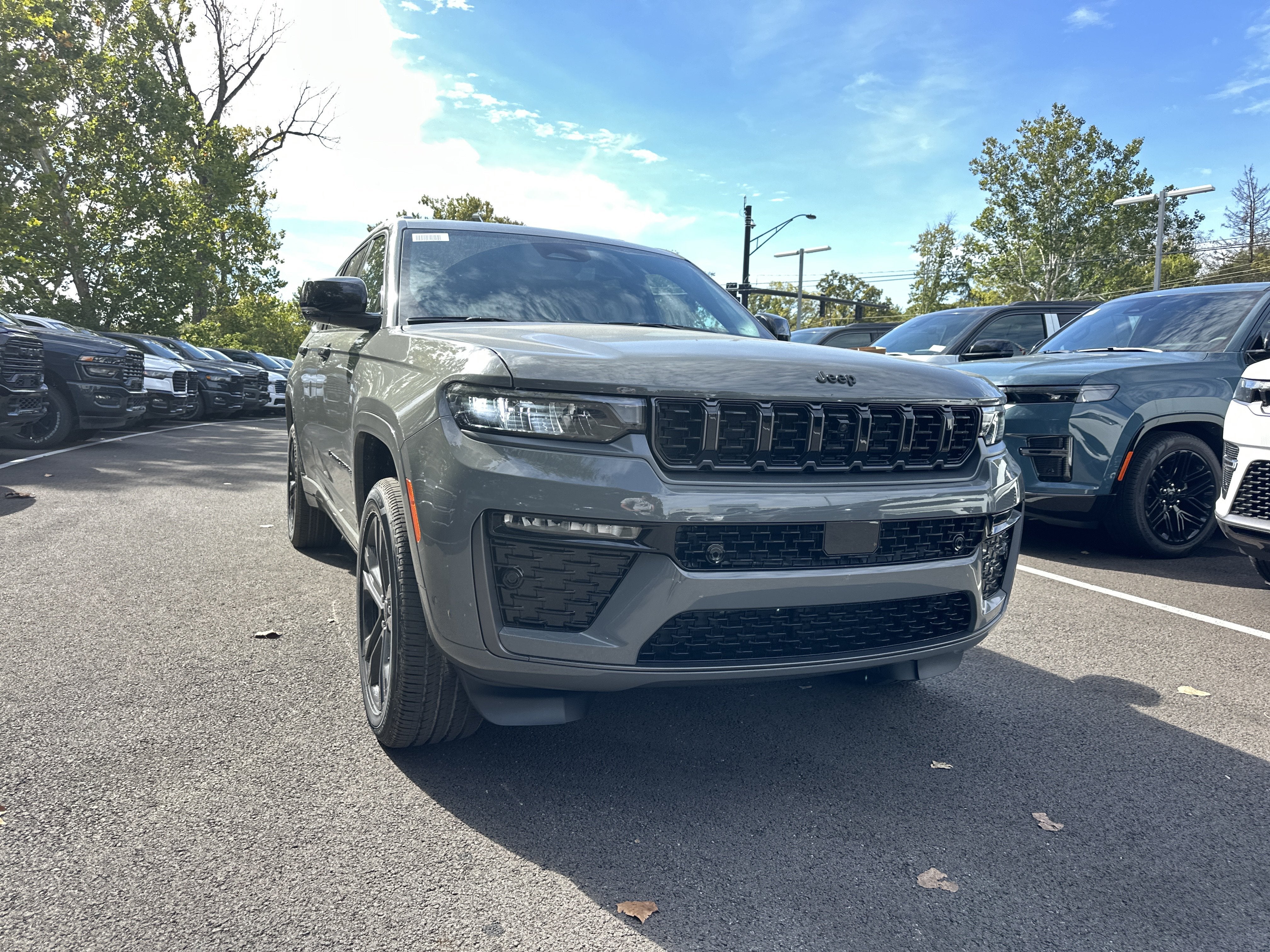 2027 Jeep Grand Cherokee L Limited Reserve