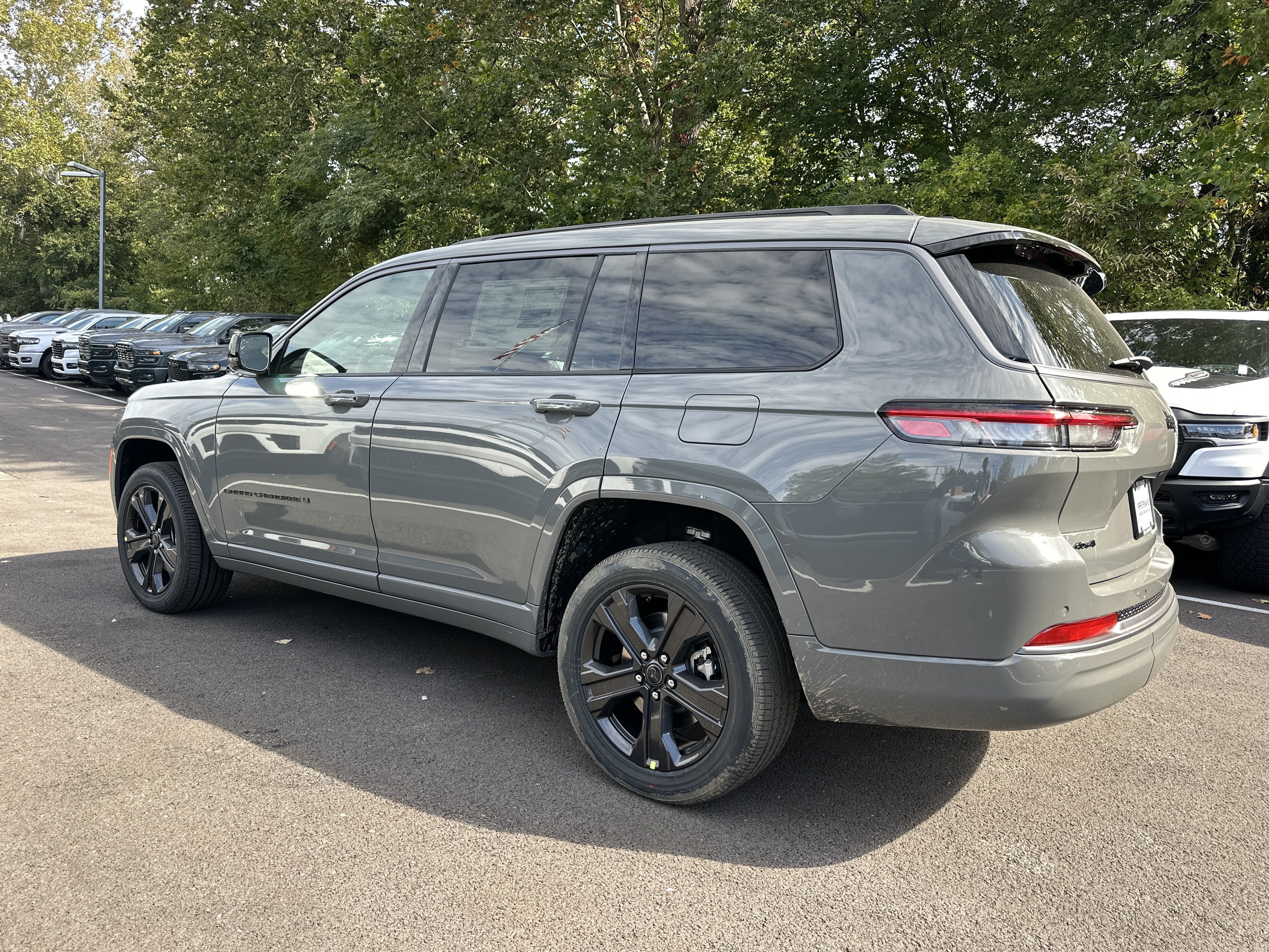 2027 Jeep Grand Cherokee L Limited Reserve